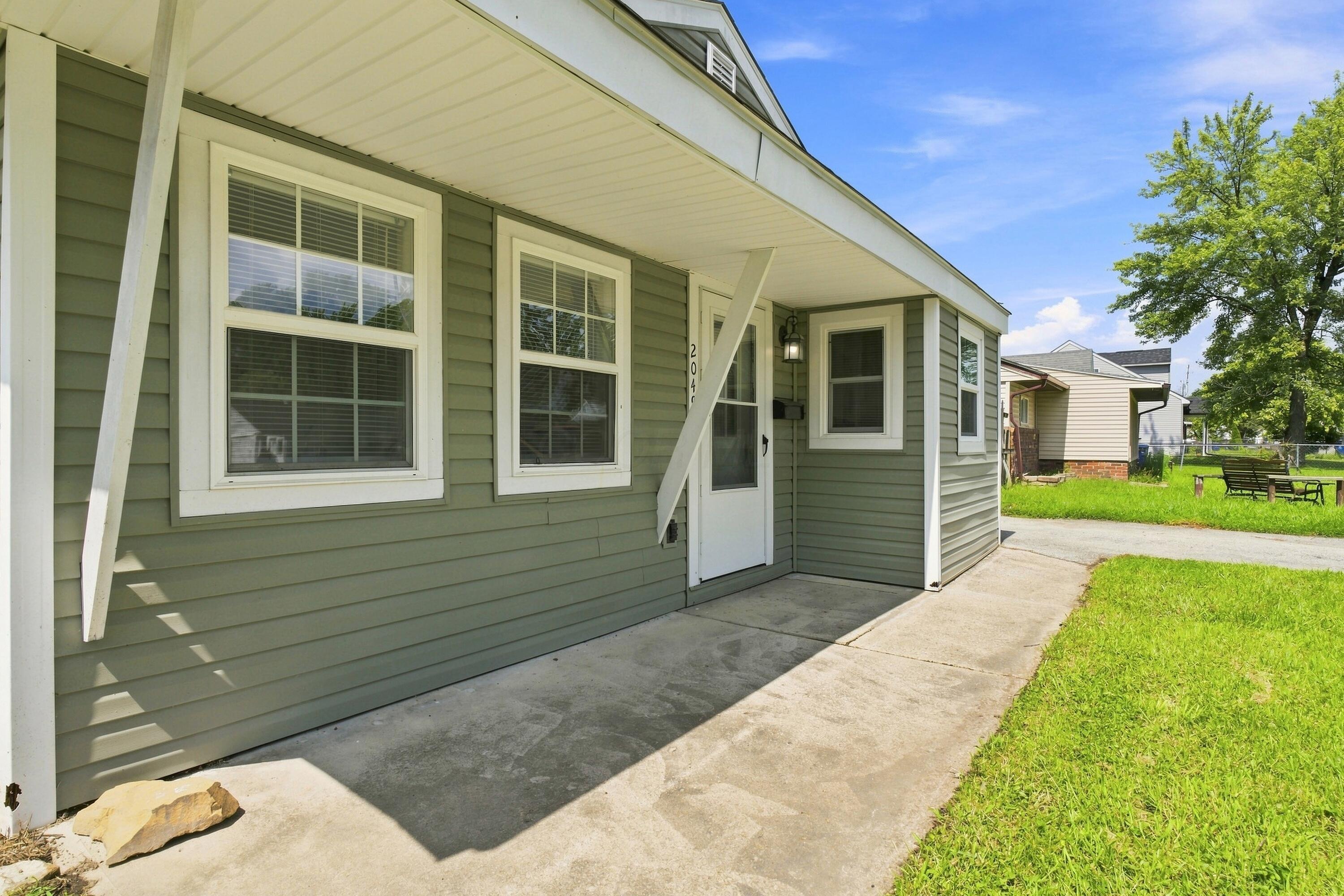2049 Jermain Drive Property Photo 3