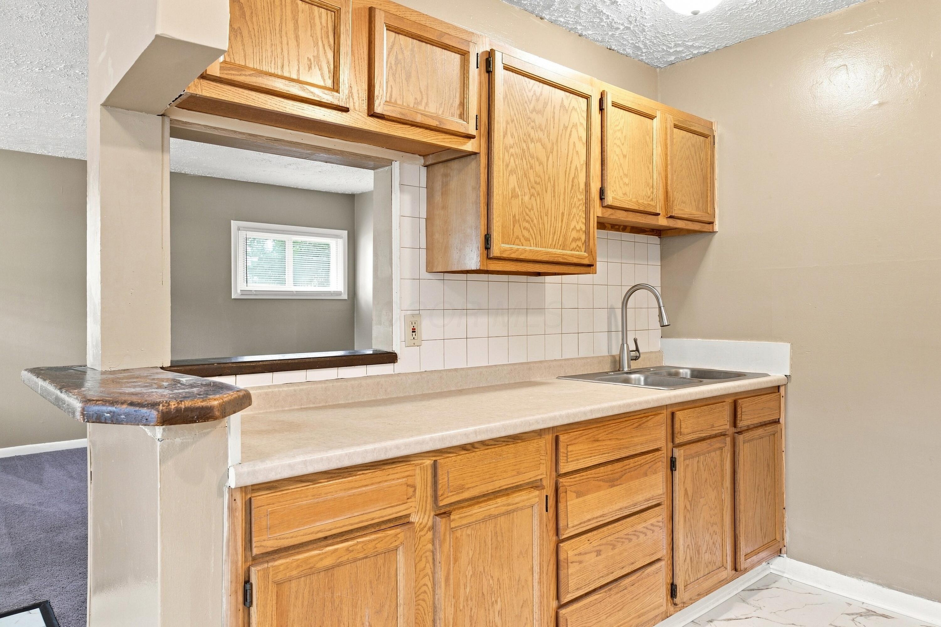 2049 Jermain Drive Property Photo 11