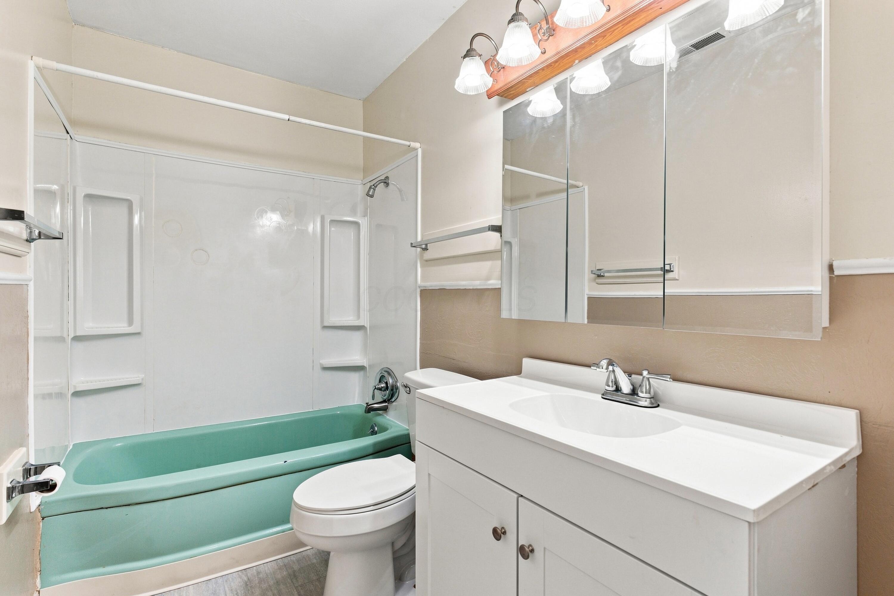 2049 Jermain Drive Property Photo 23