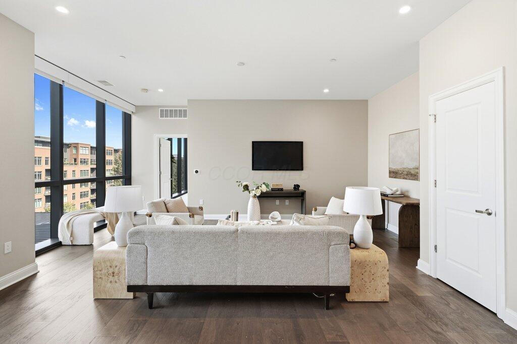 225 John H Mcconnell Boulevard, 609 Property Photo 11