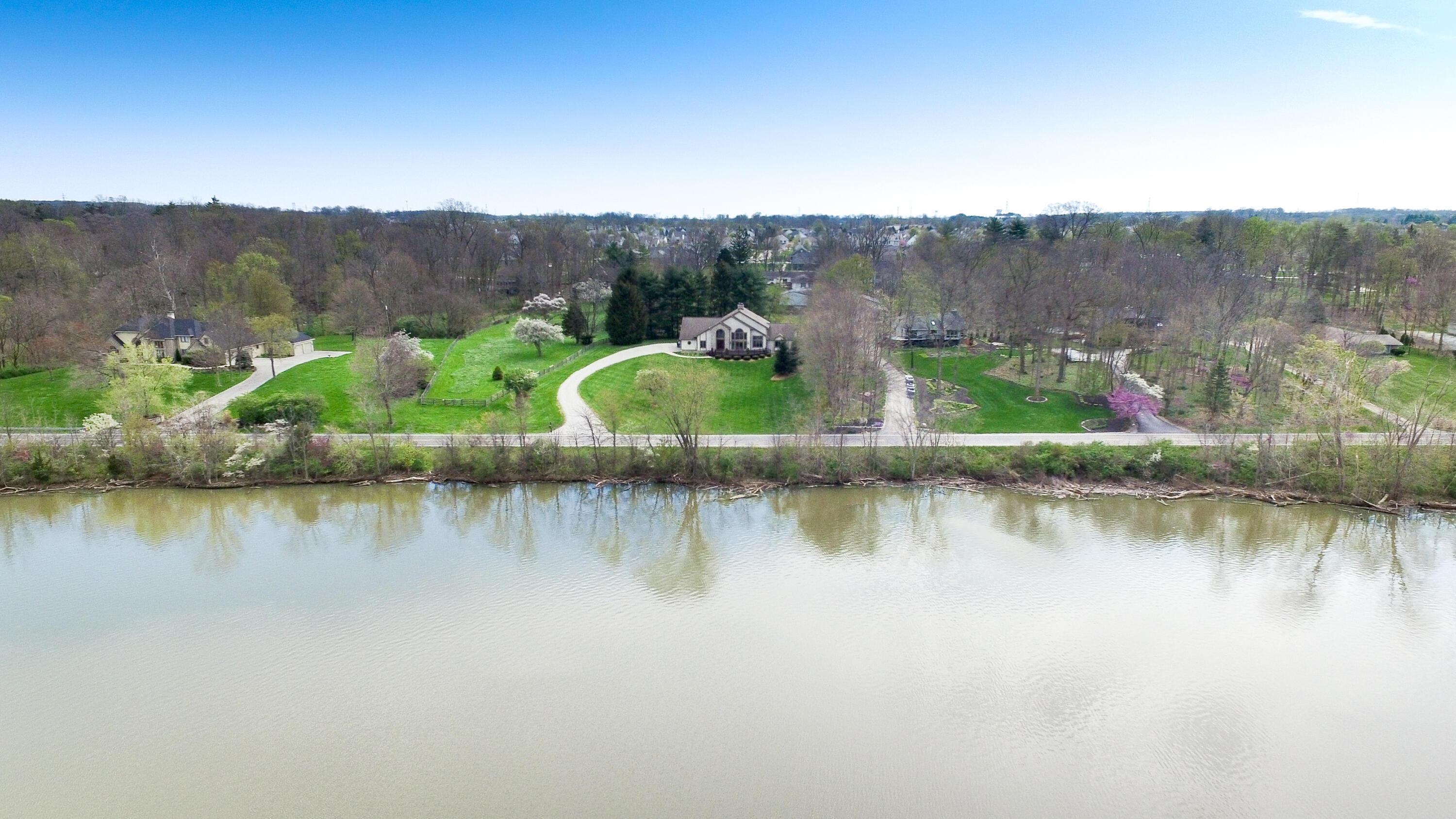 7263 Riverside Drive Property Photo 1