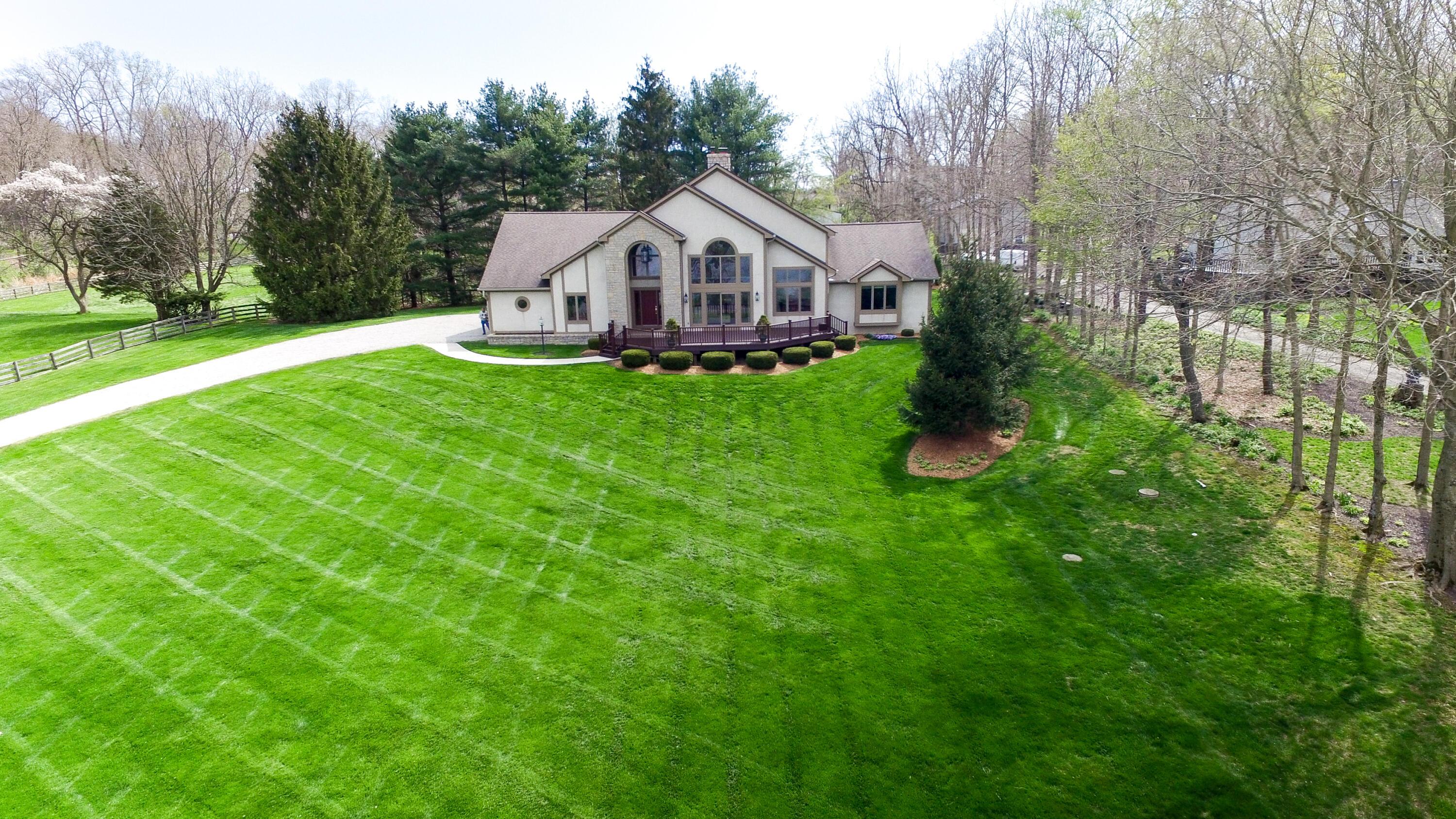 7263 Riverside Drive Property Photo 4