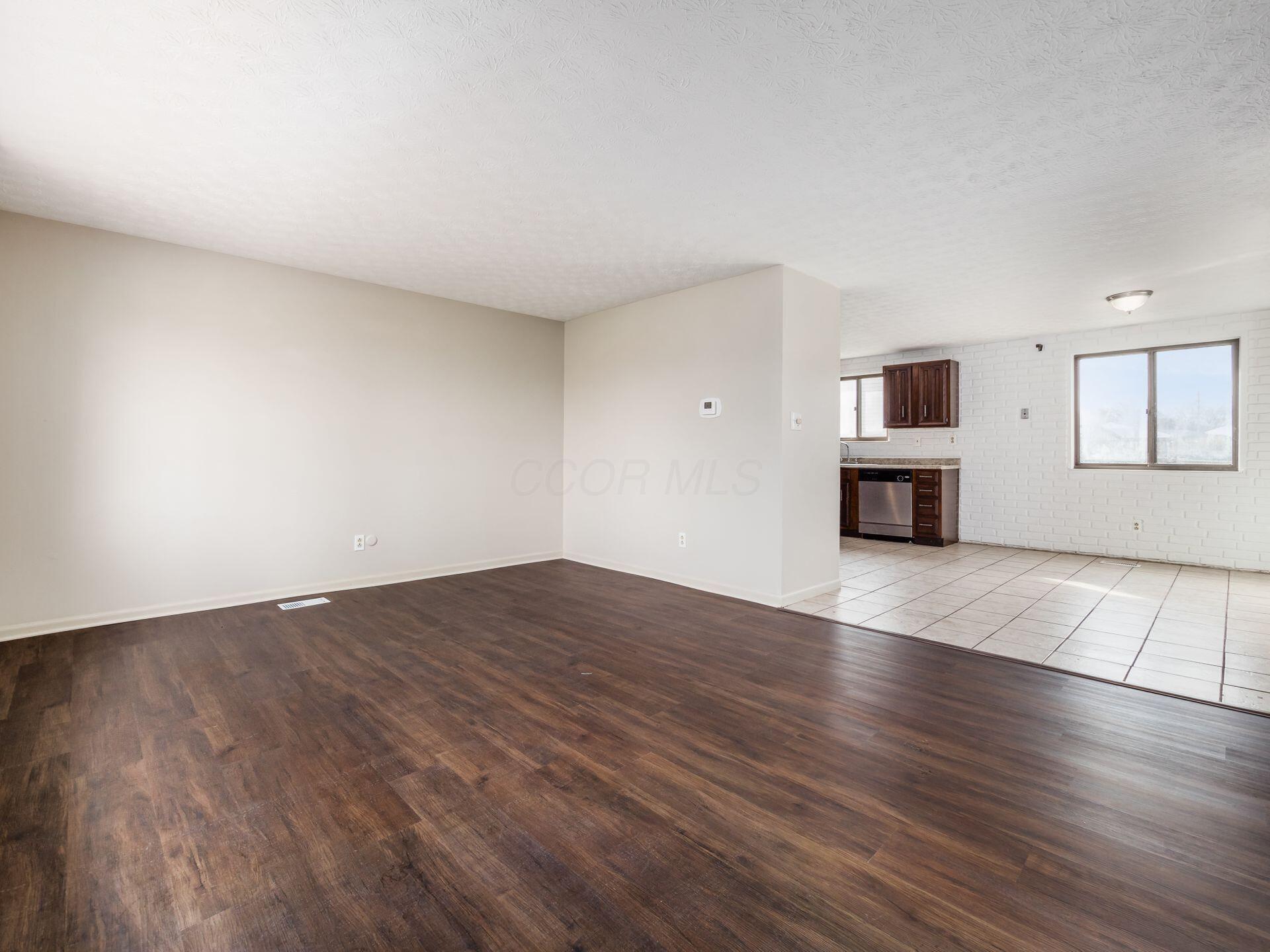 2411 Red Rock Boulevard Property Photo 4