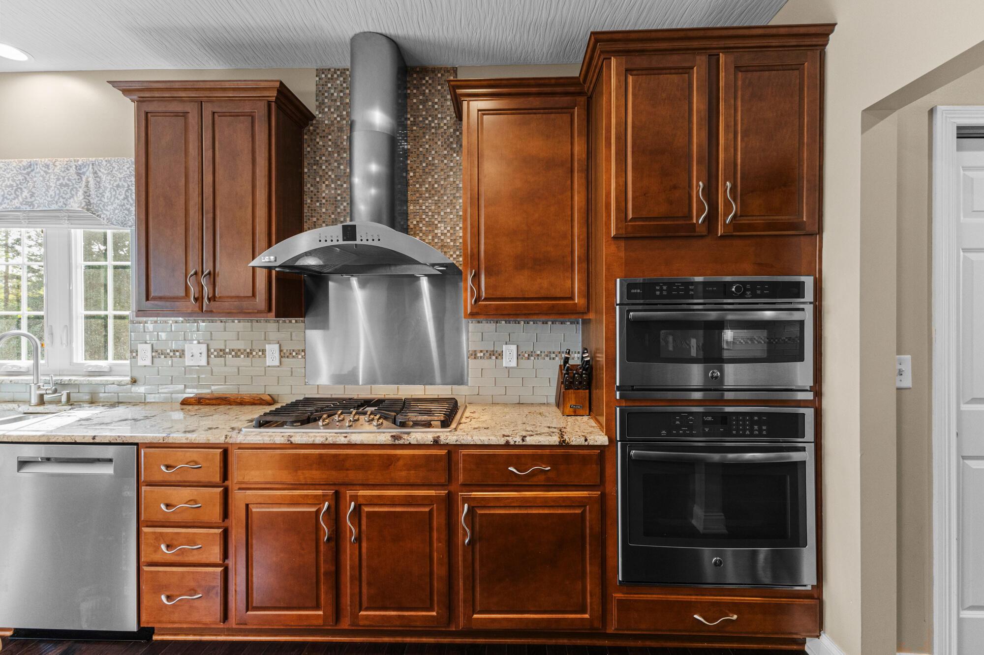 8275 Marwithe Place Property Photo 18