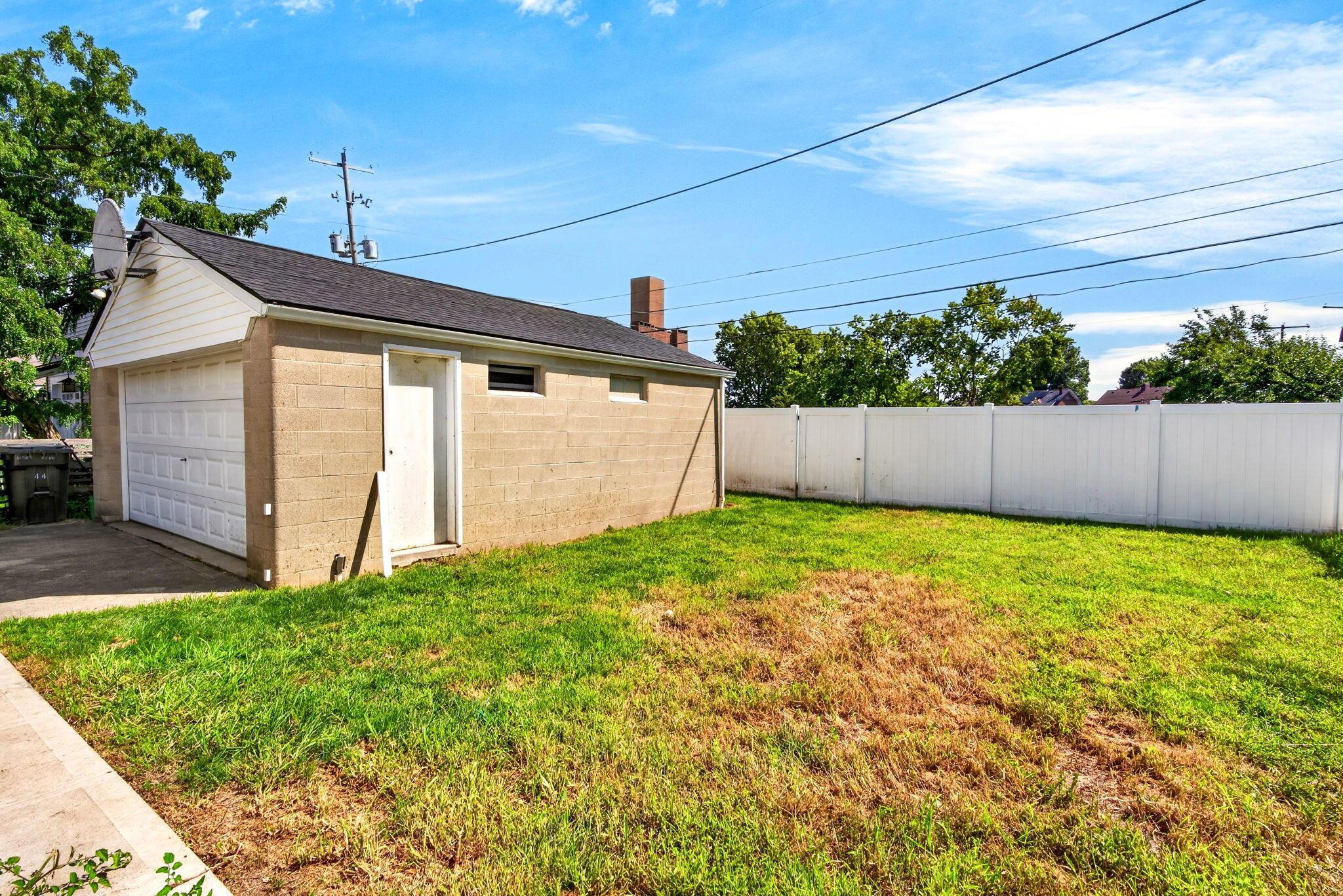 44 Binns Boulevard Property Photo 53