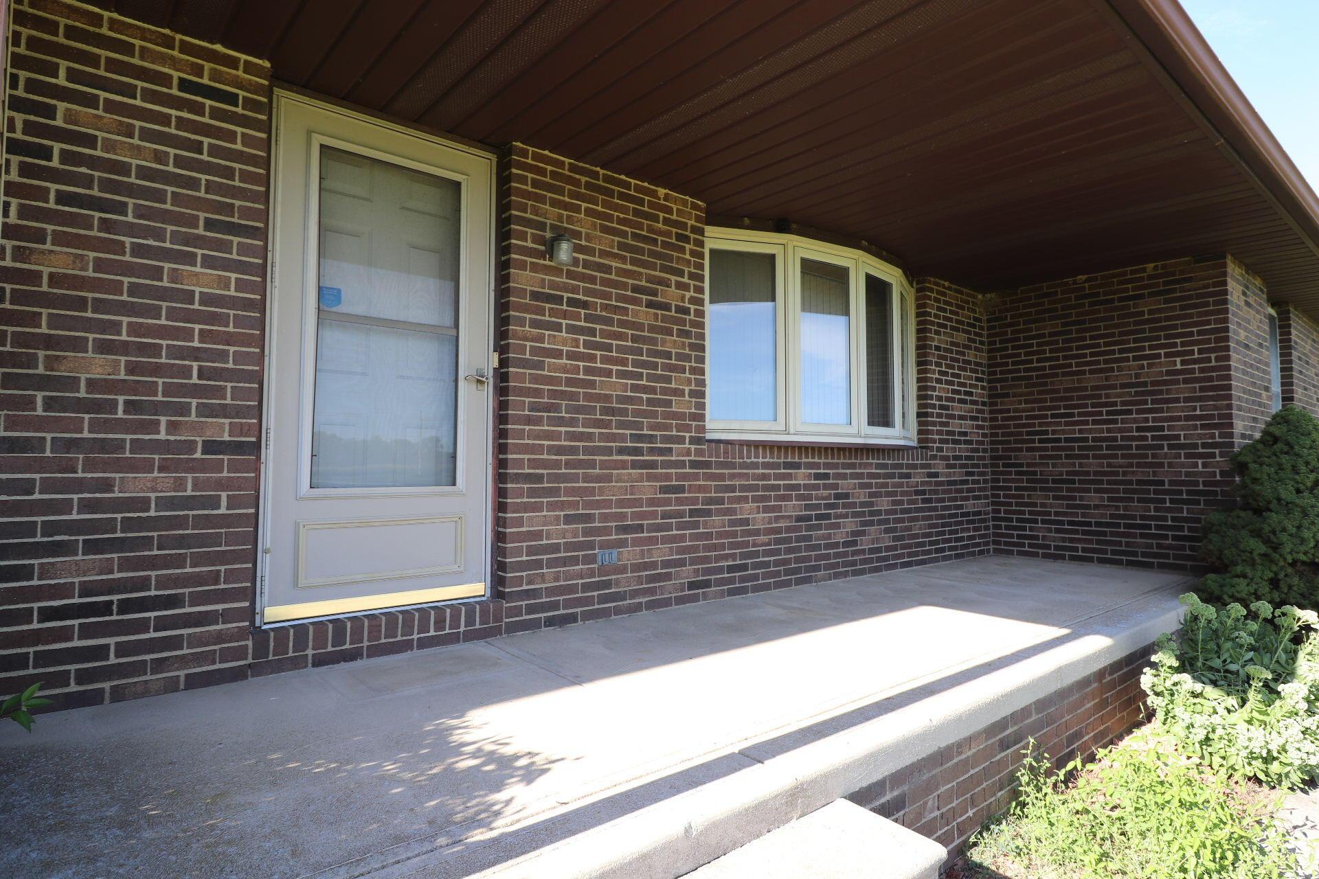 6490 Sparling Road Property Photo 3