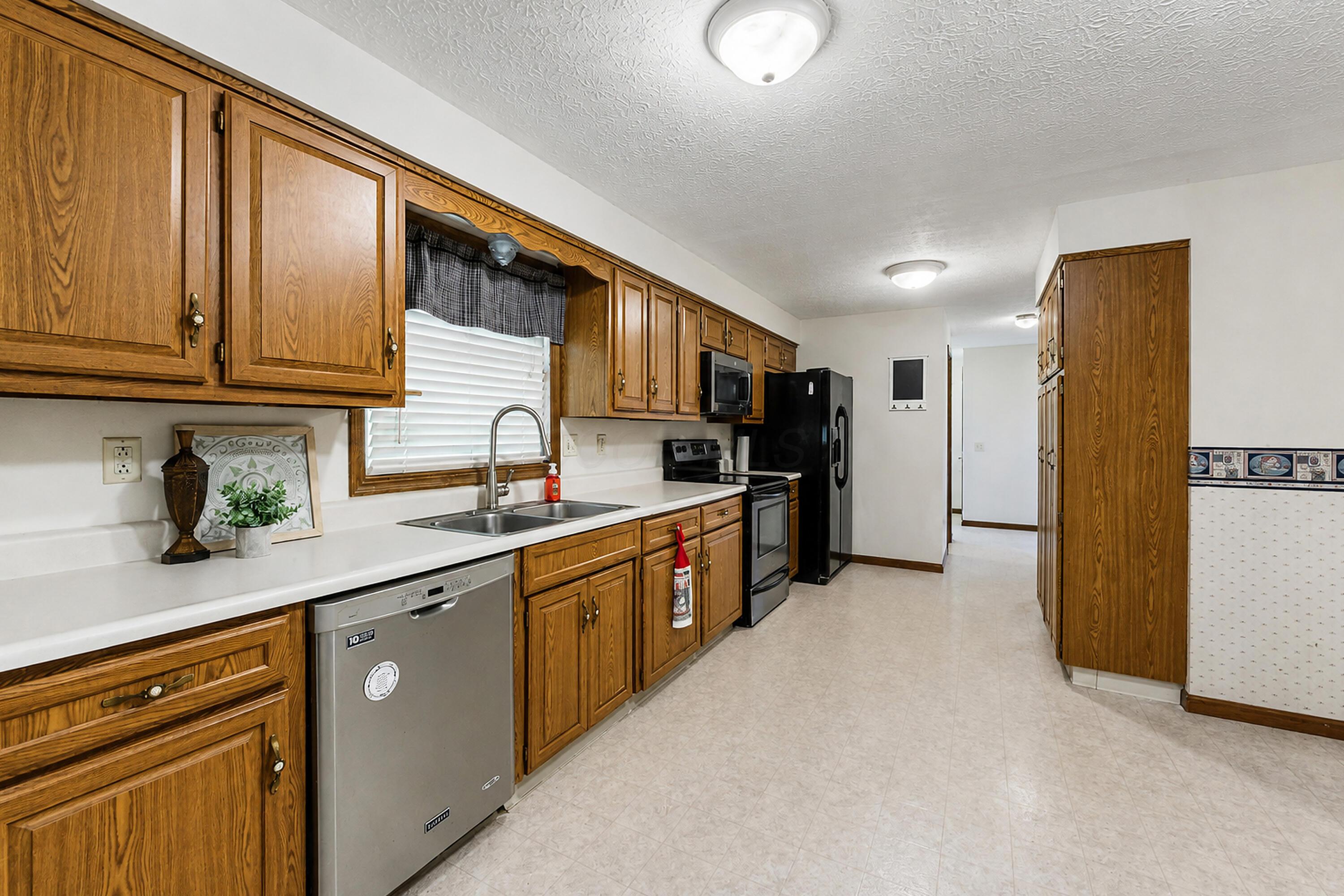6490 Sparling Road Property Photo 12