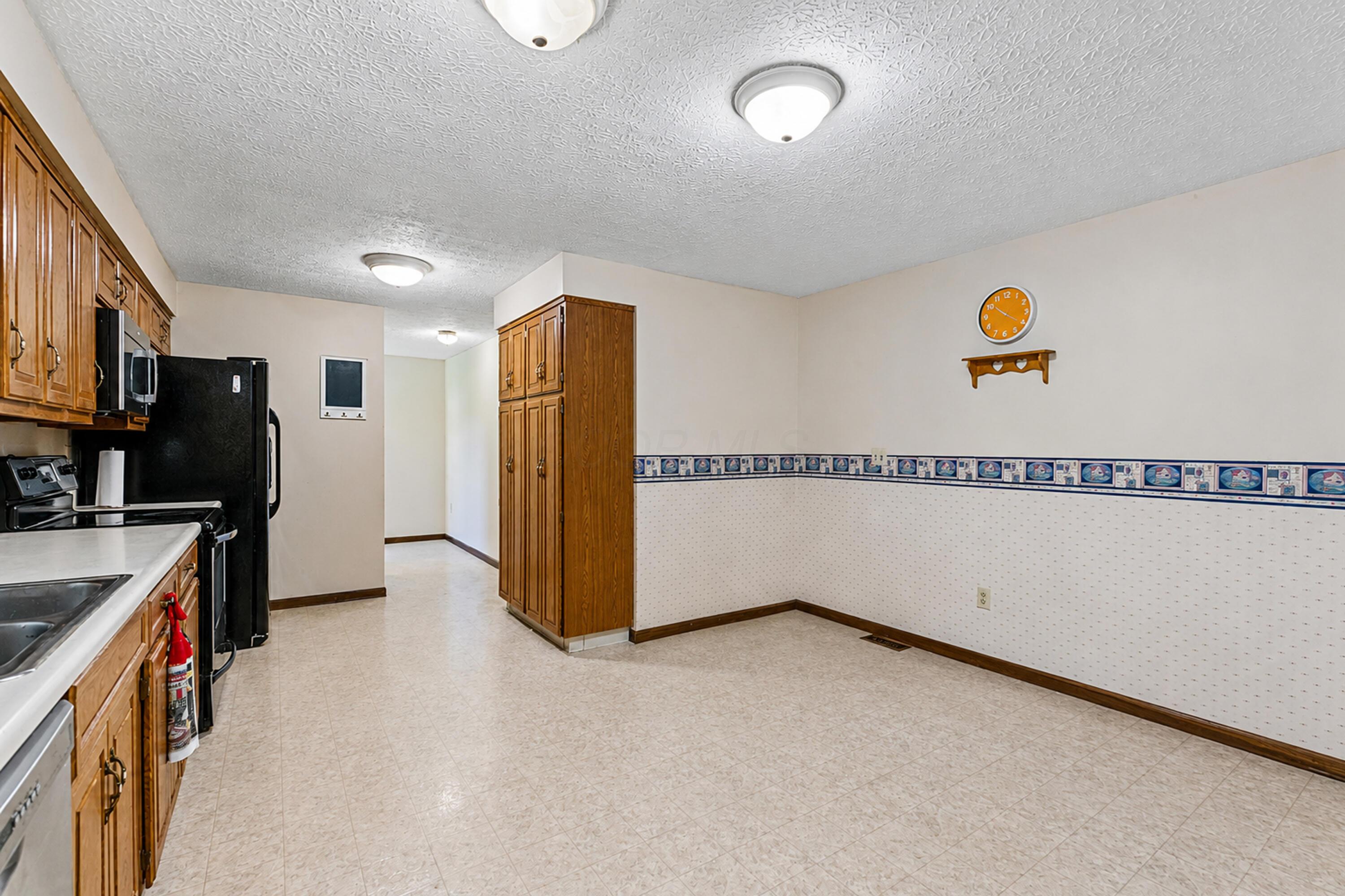 6490 Sparling Road Property Photo 14