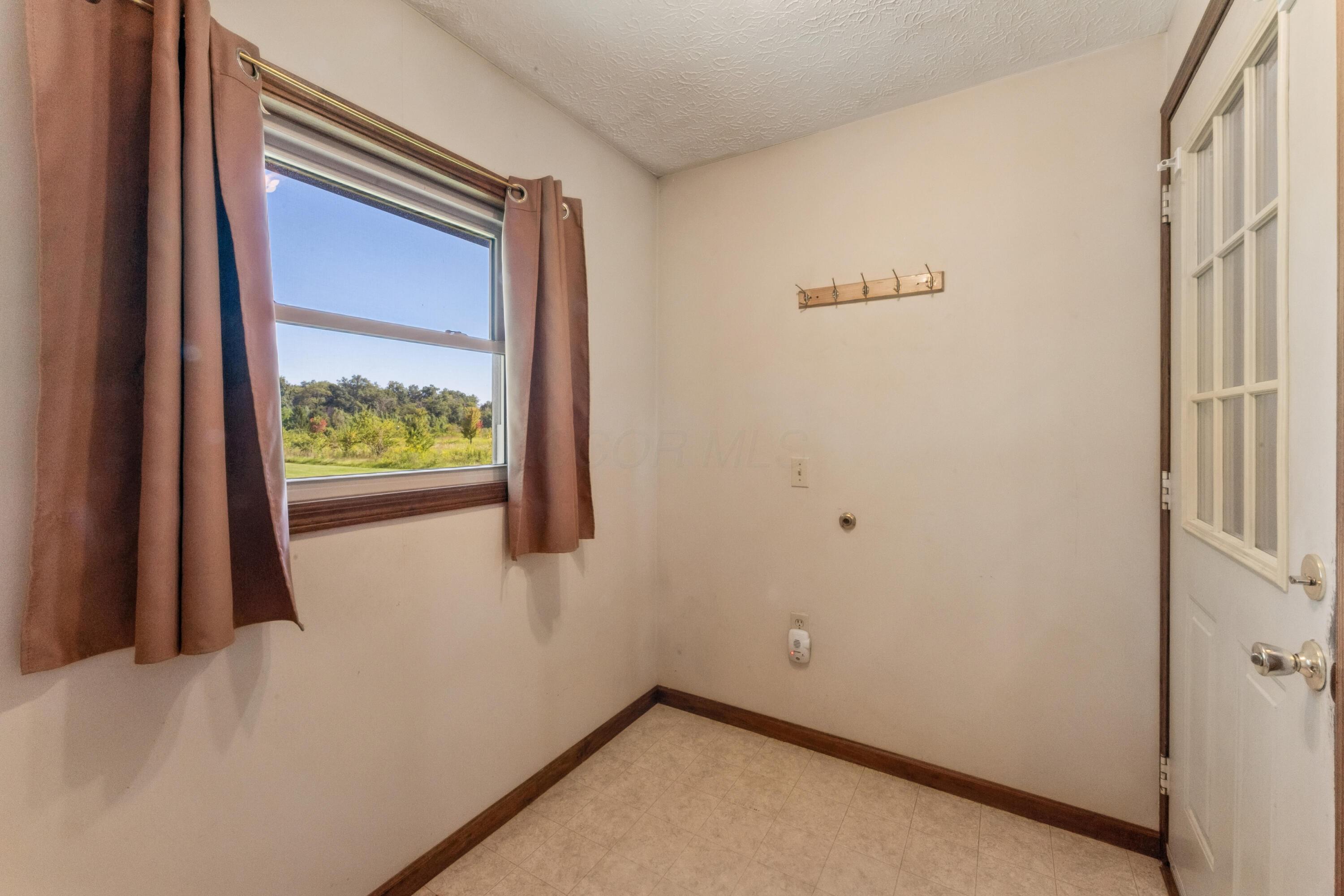 6490 Sparling Road Property Photo 16