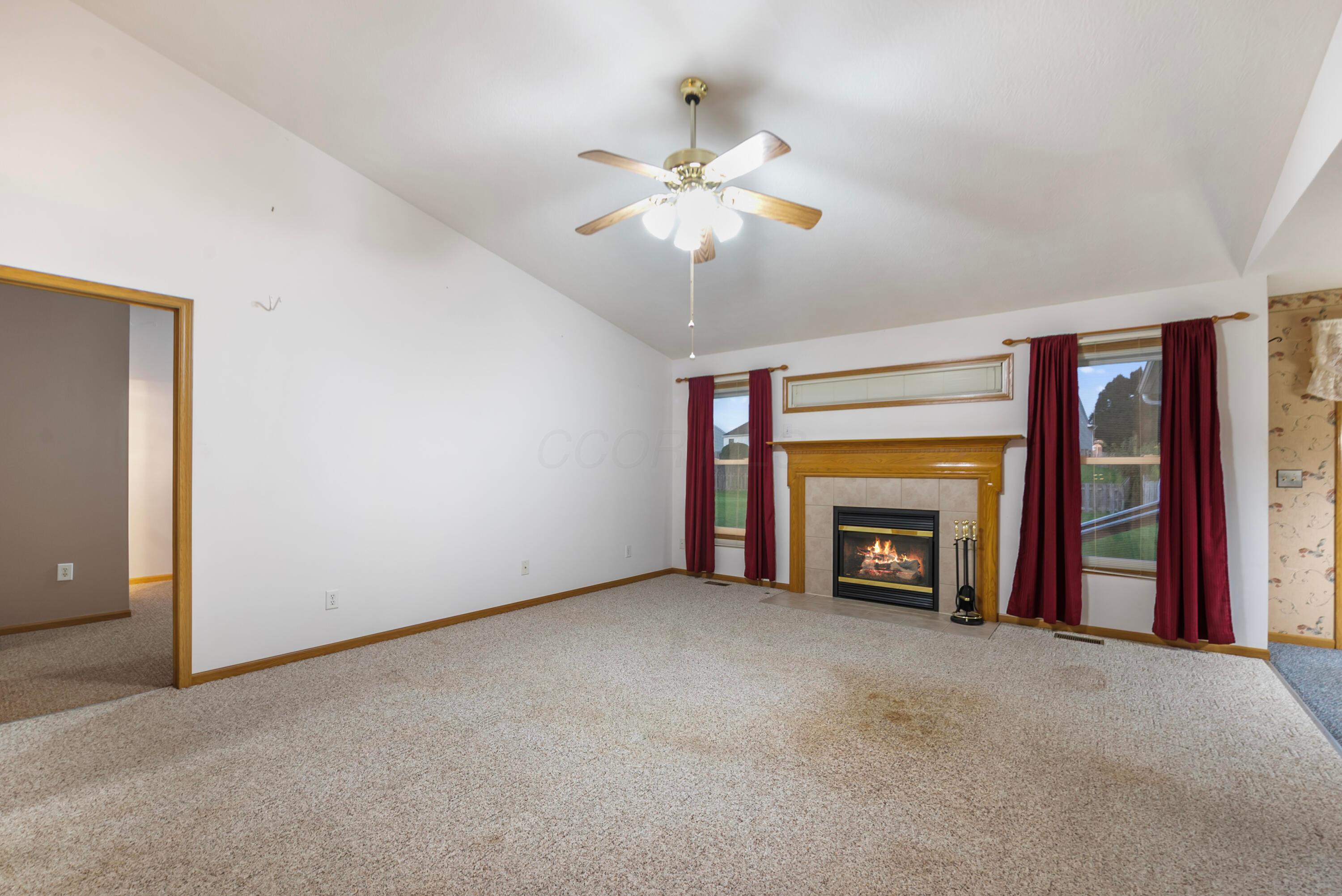 1892 Winterbrook Street Property Photo 3