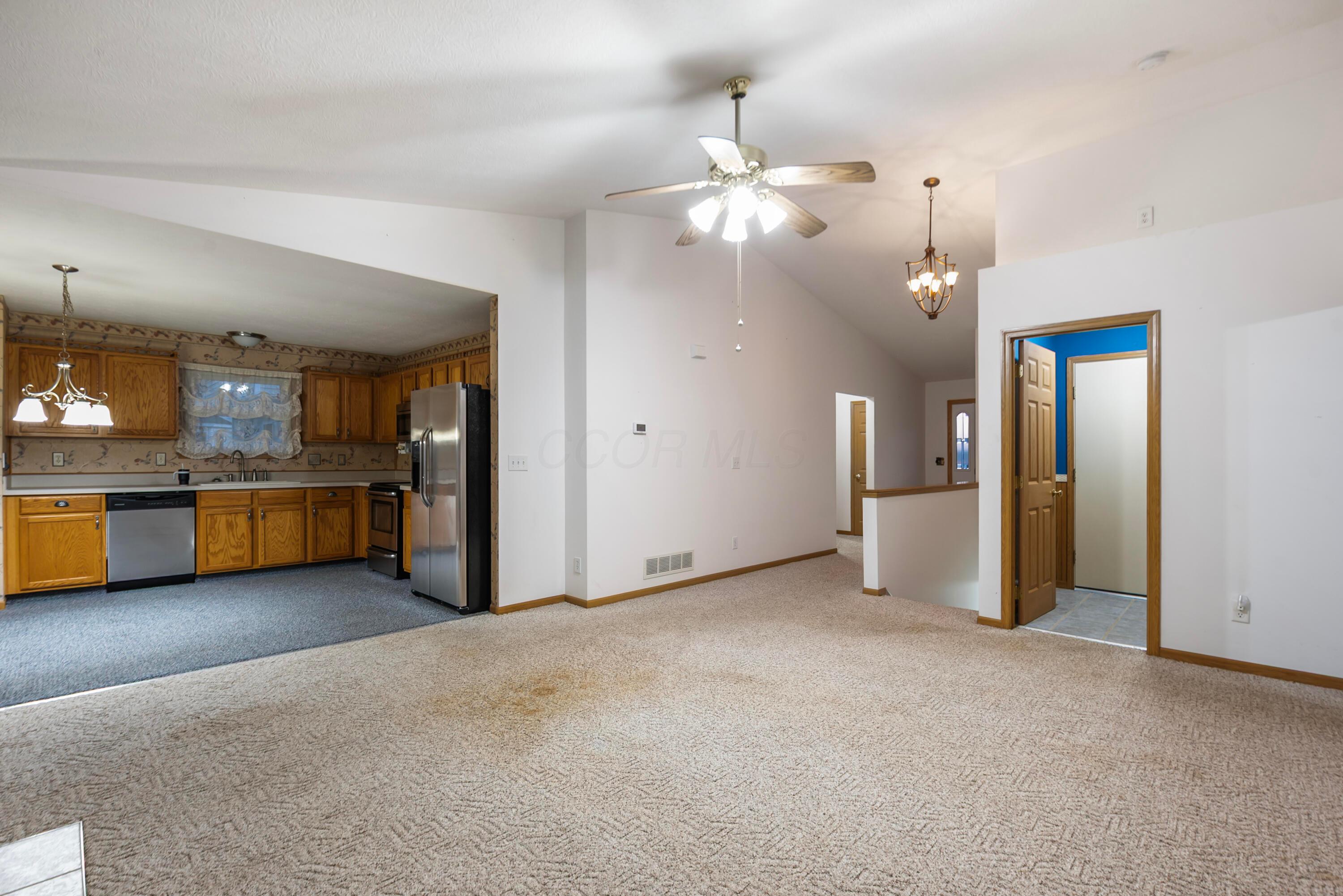 1892 Winterbrook Street Property Photo 5