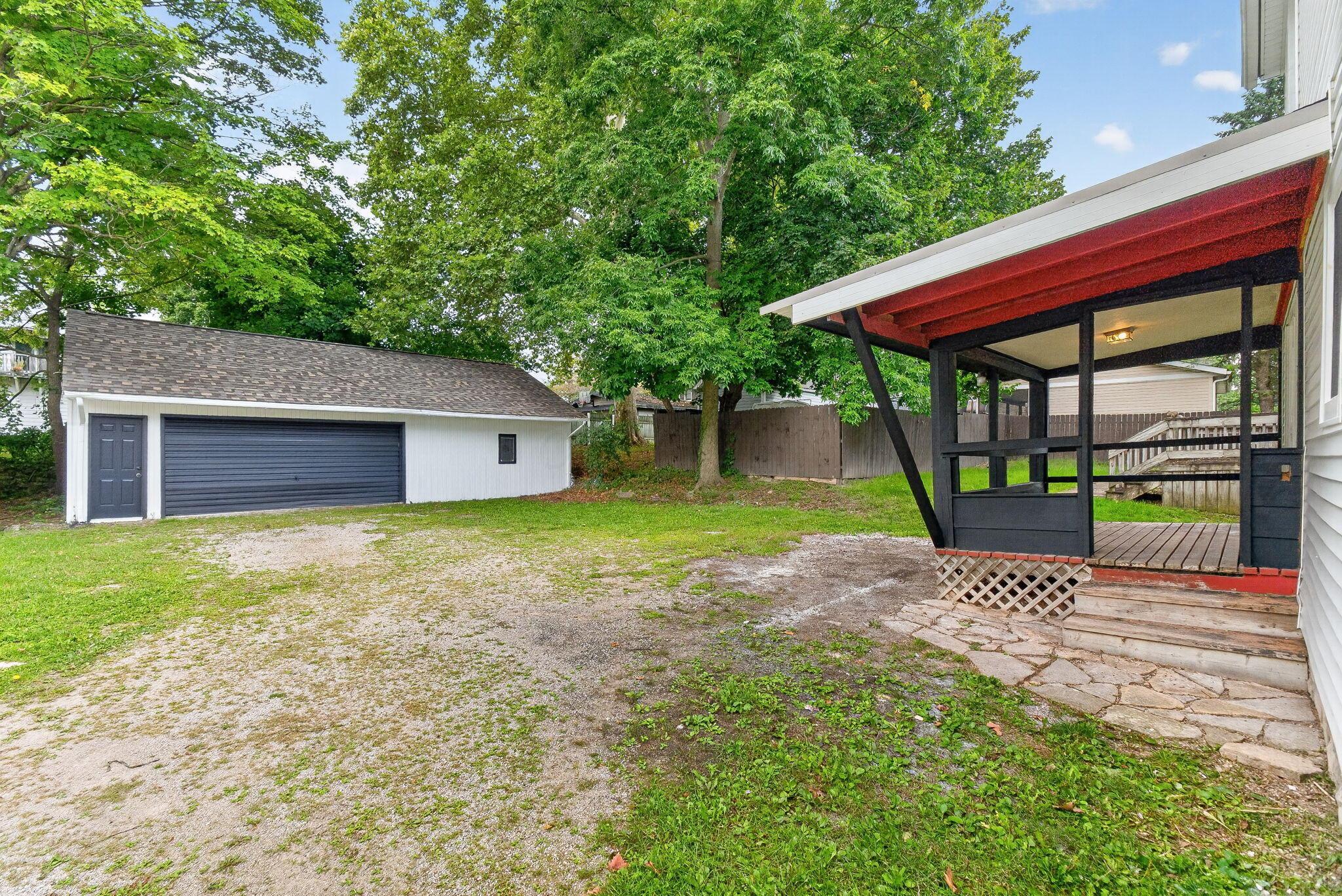 354 Franklin Street Property Photo 4