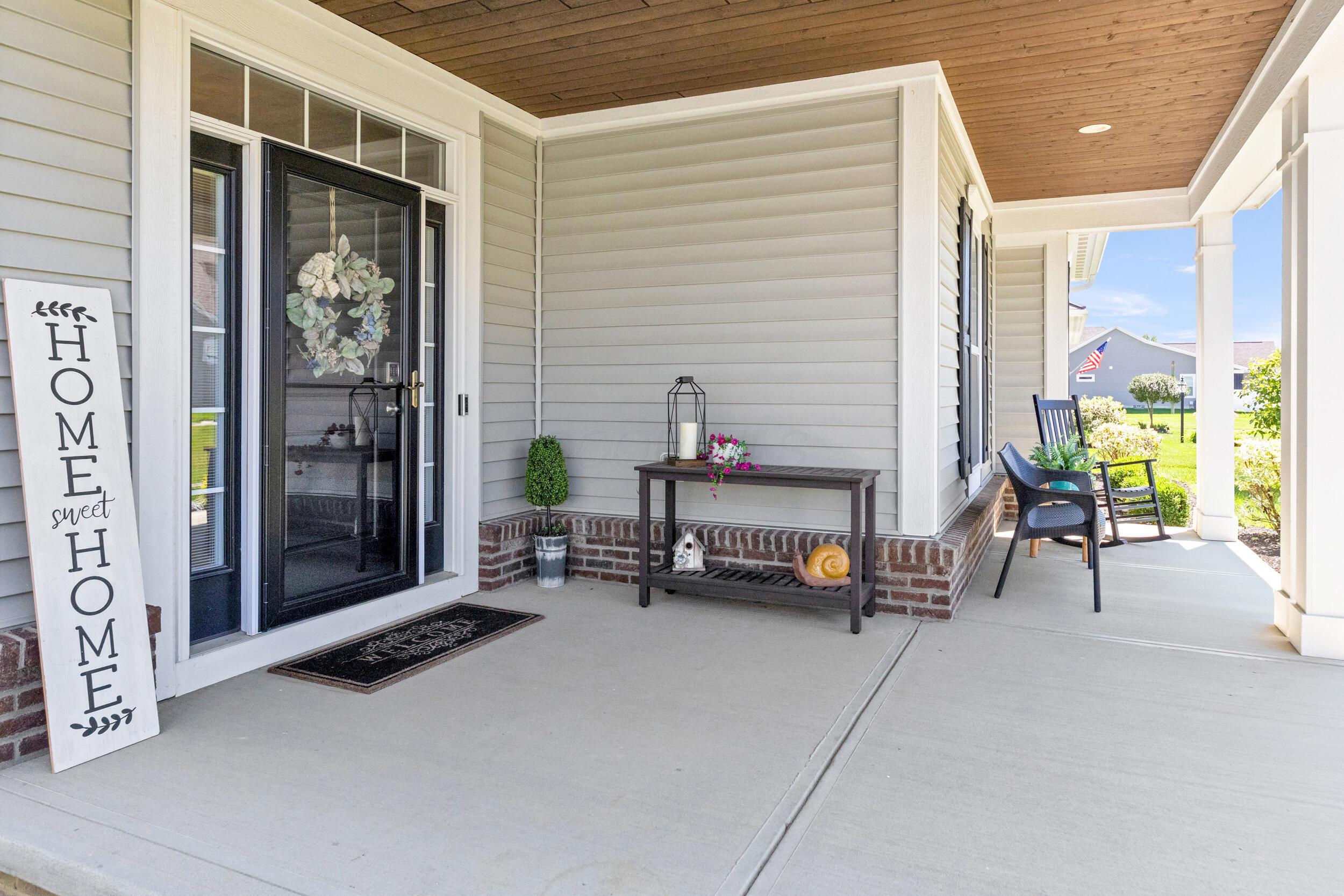 385 Sweet Run Circle E Property Photo 3