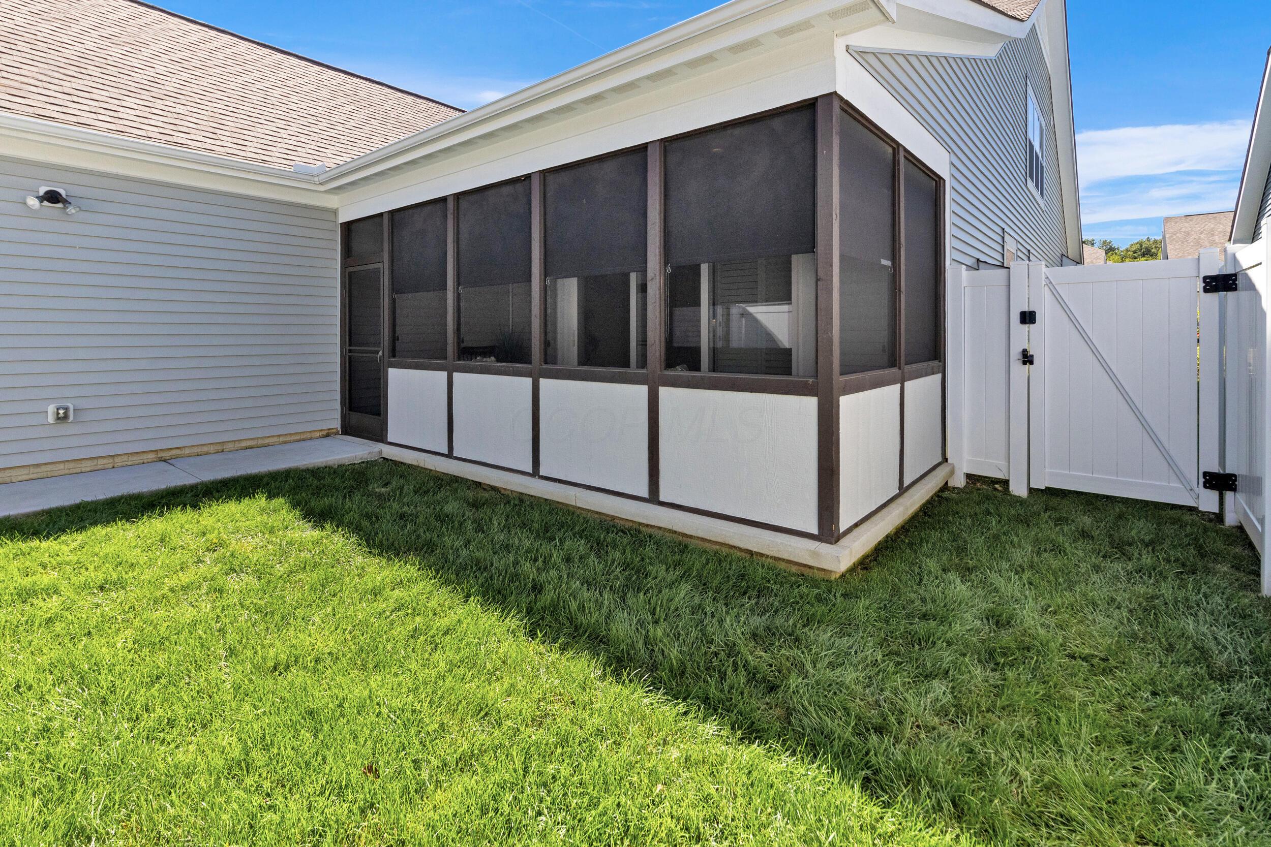 385 Sweet Run Circle E Property Photo 38