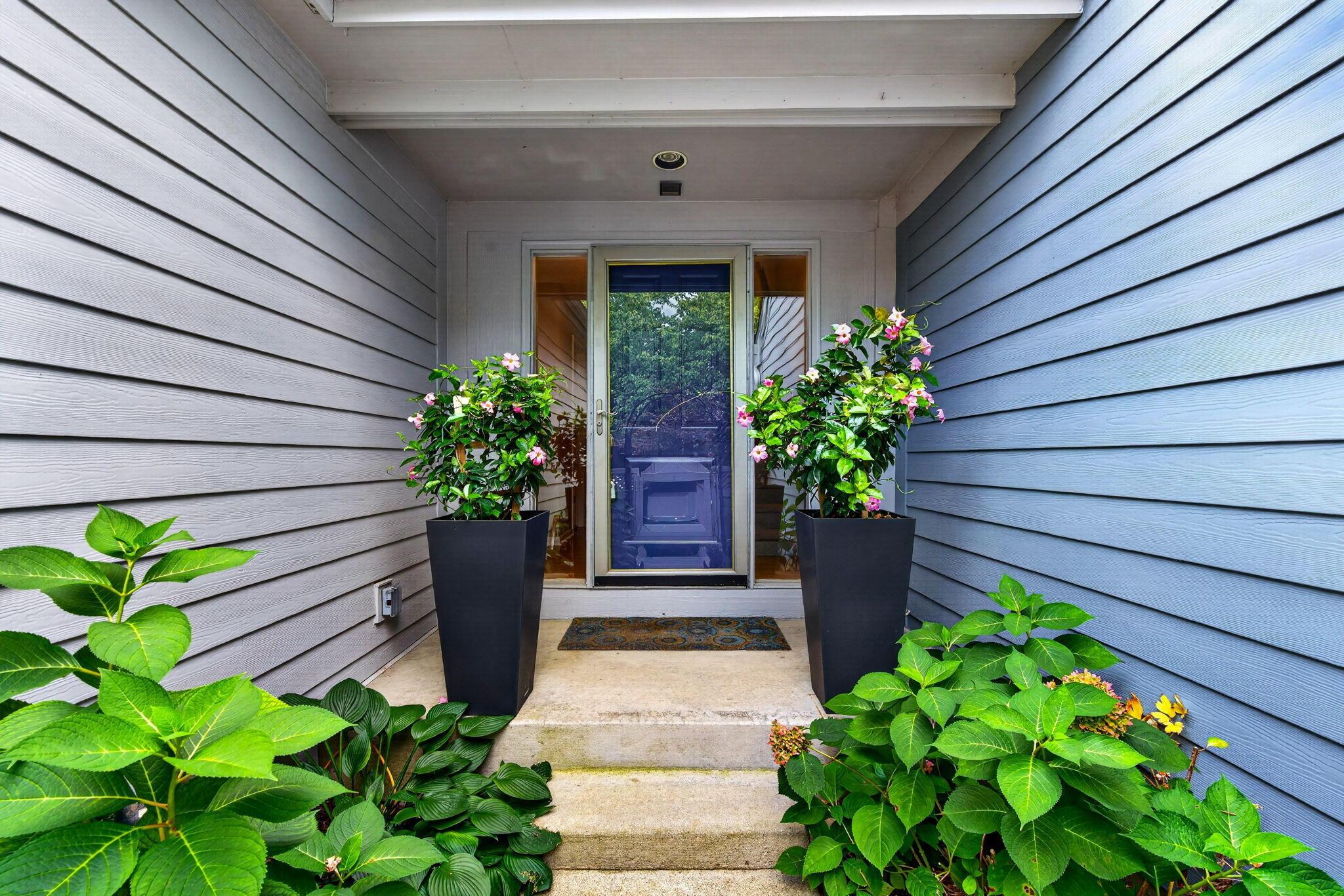 1273 Millstone Square Property Photo 6