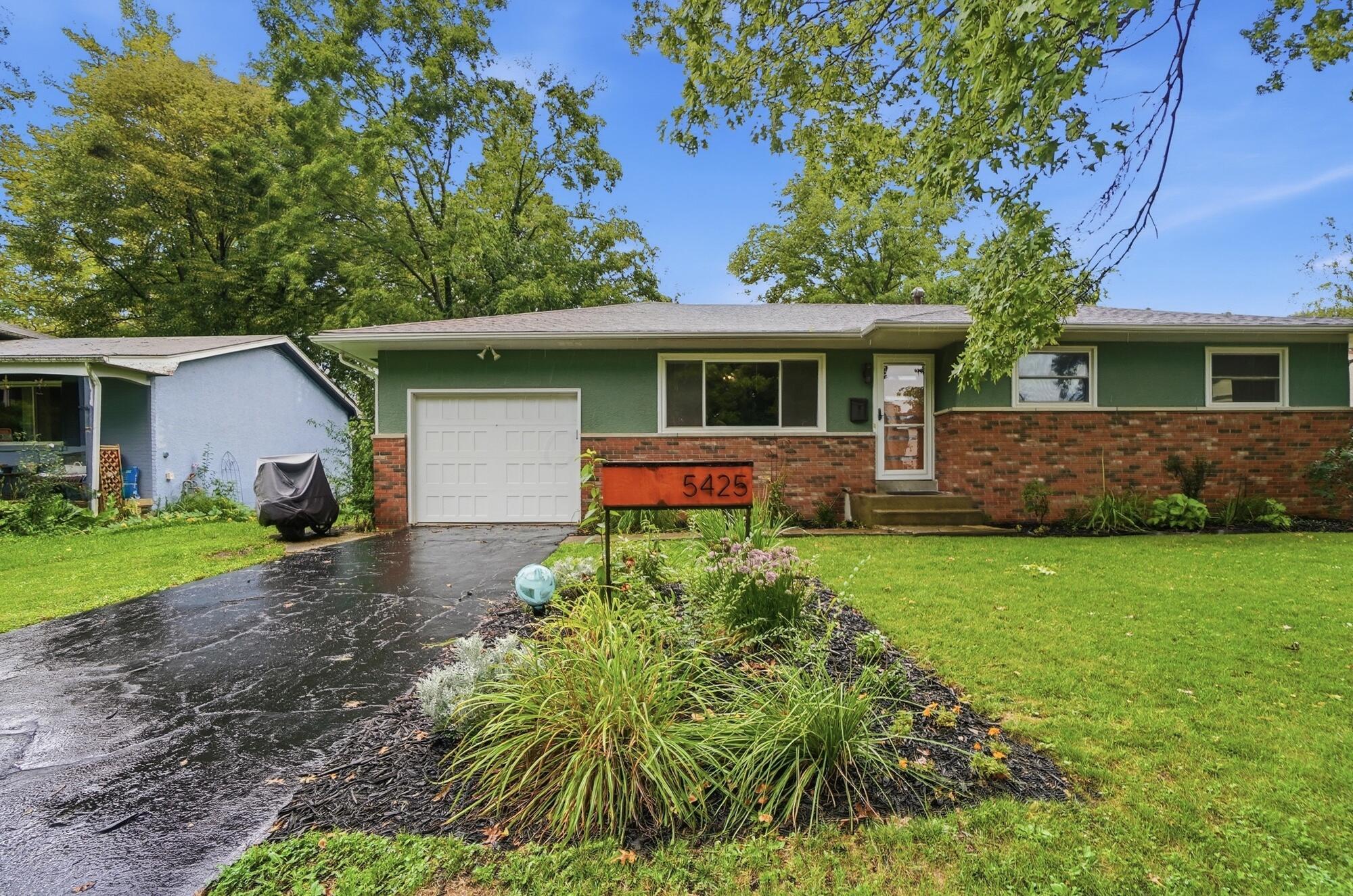 5425 Rockwood Road Property Photo 2