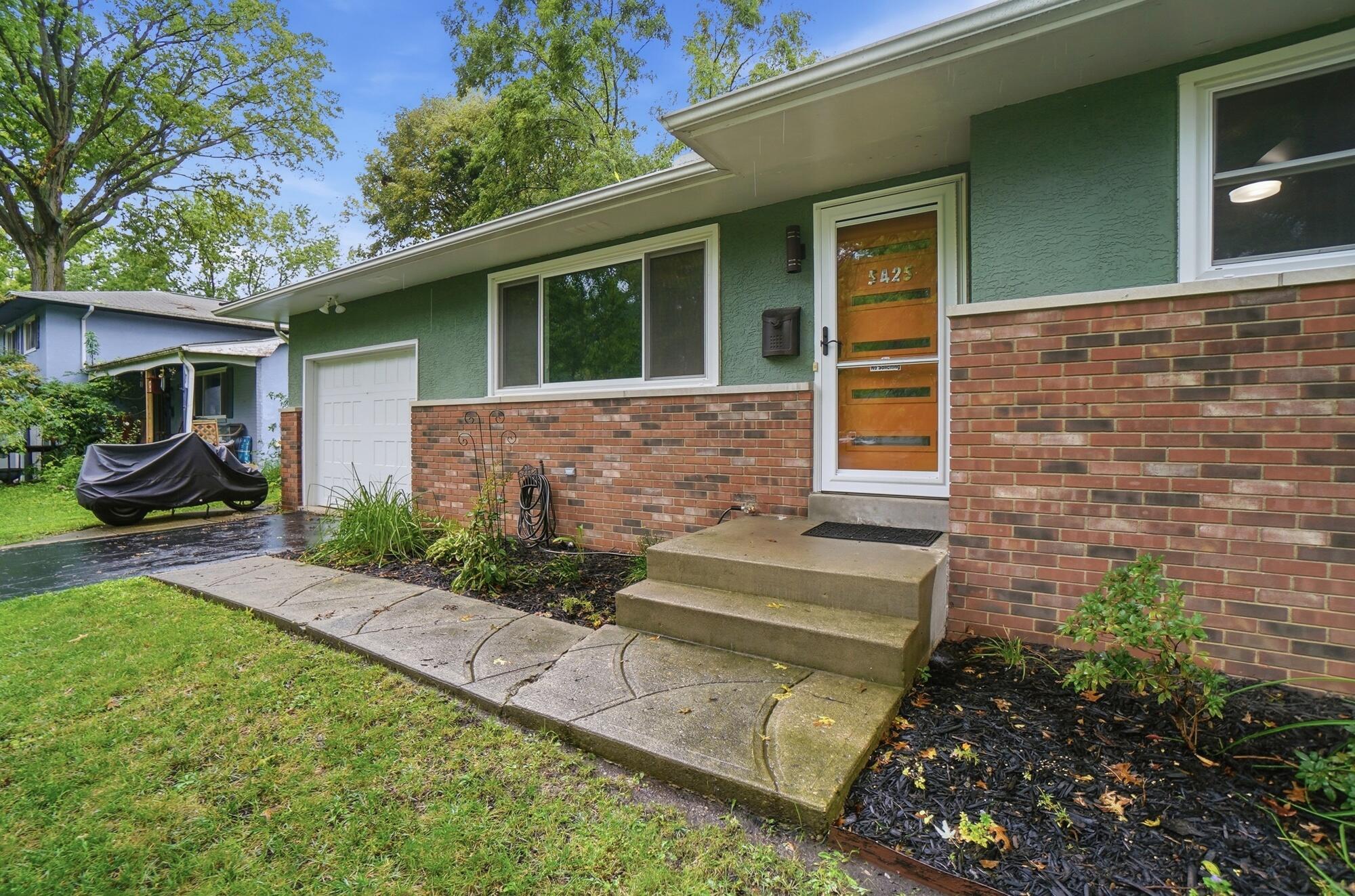 5425 Rockwood Road Property Photo 3