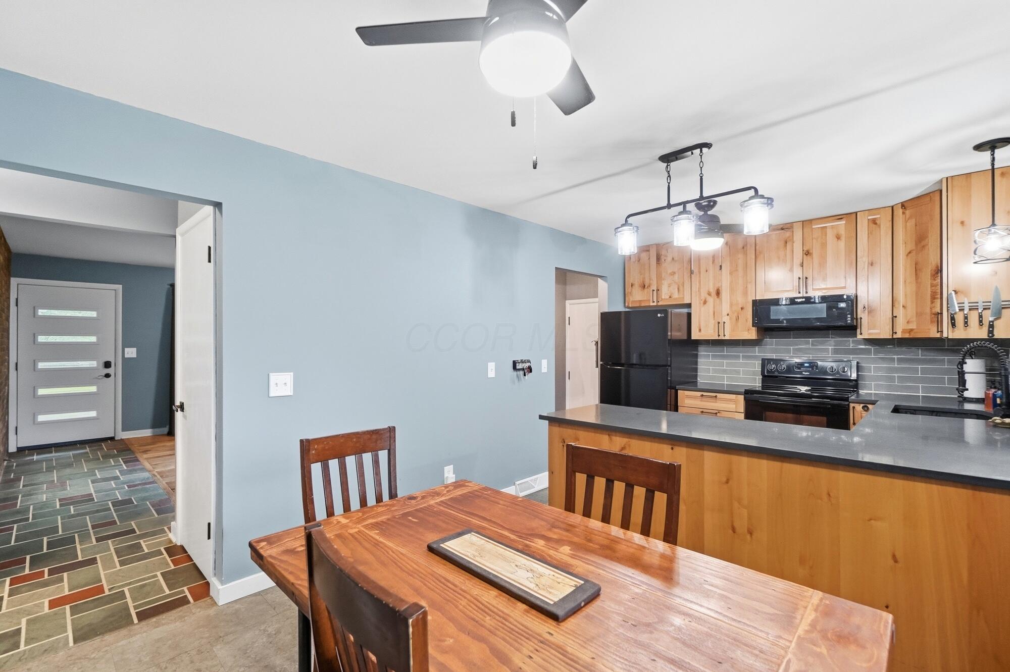 5425 Rockwood Road Property Photo 7