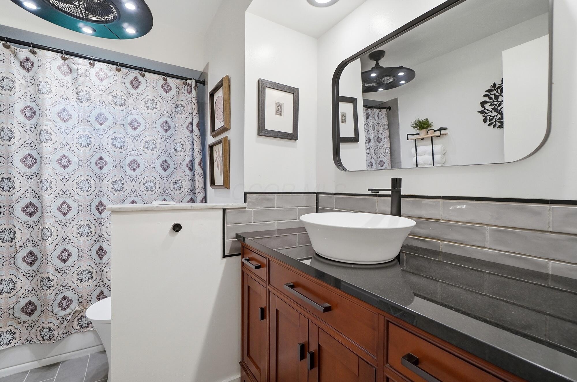 5425 Rockwood Road Property Photo 17