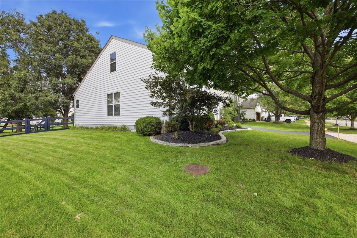 5262 Willow Valley Way Property Photo 9