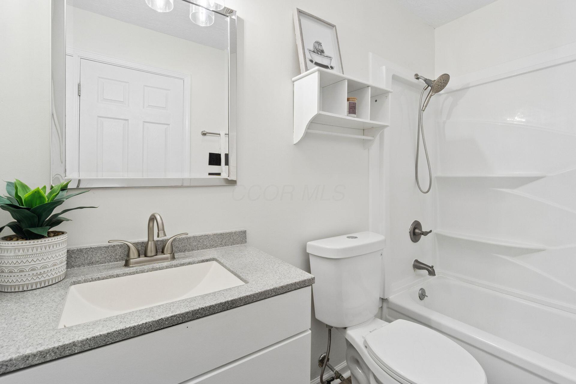 559 Shasta Drive Property Photo 15