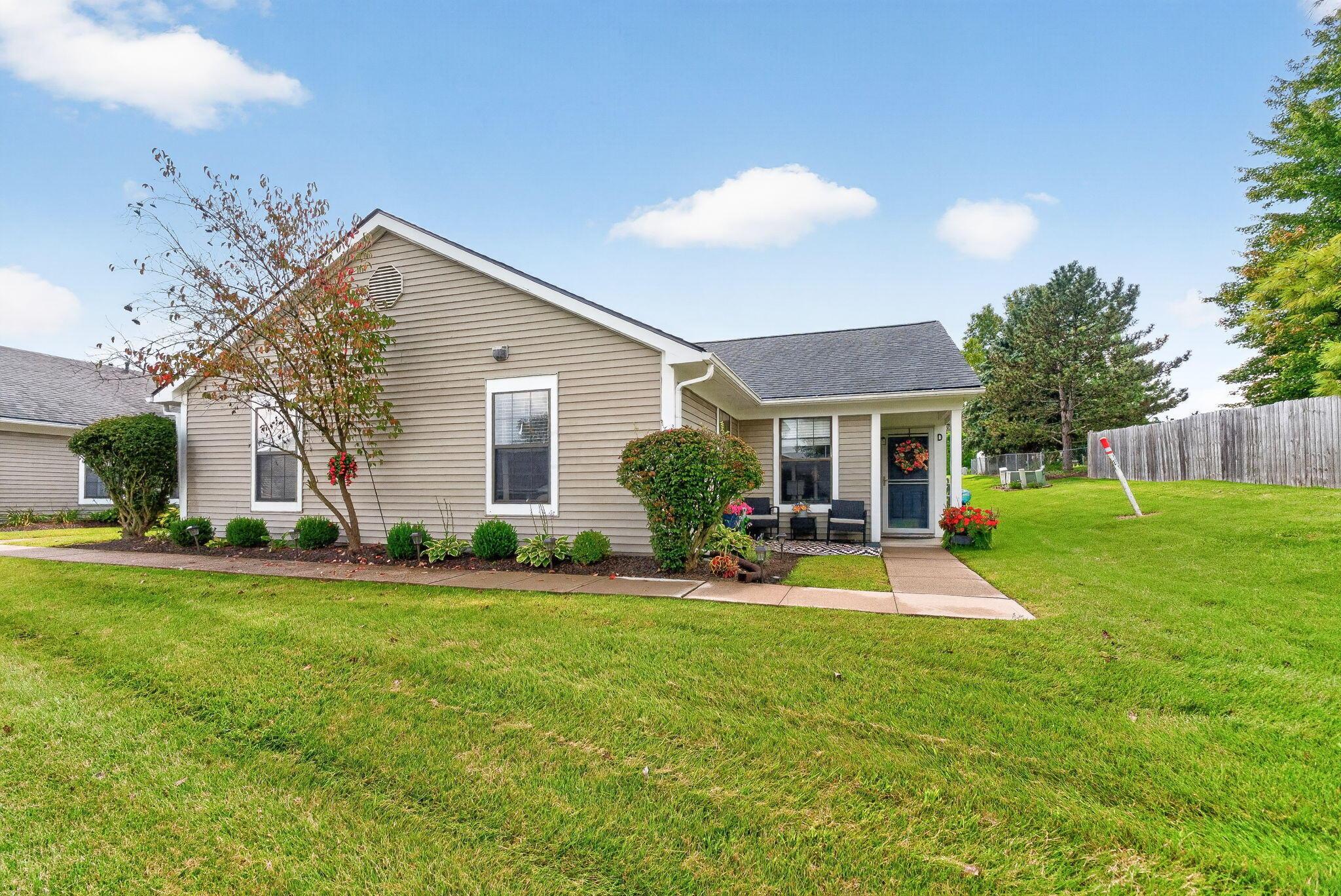 1079 Coventry Way, D Property Photo 1