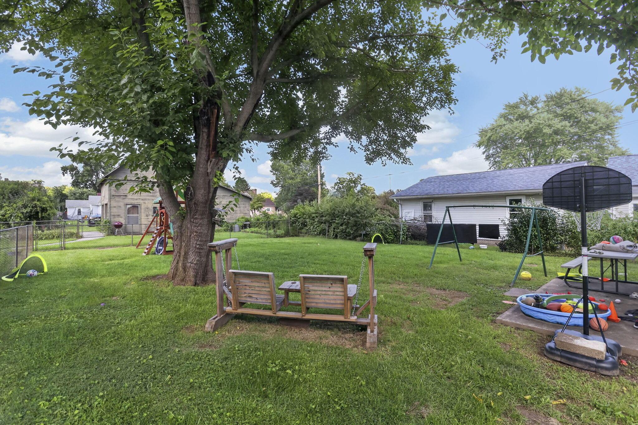 586 E Main Street Property Photo 36