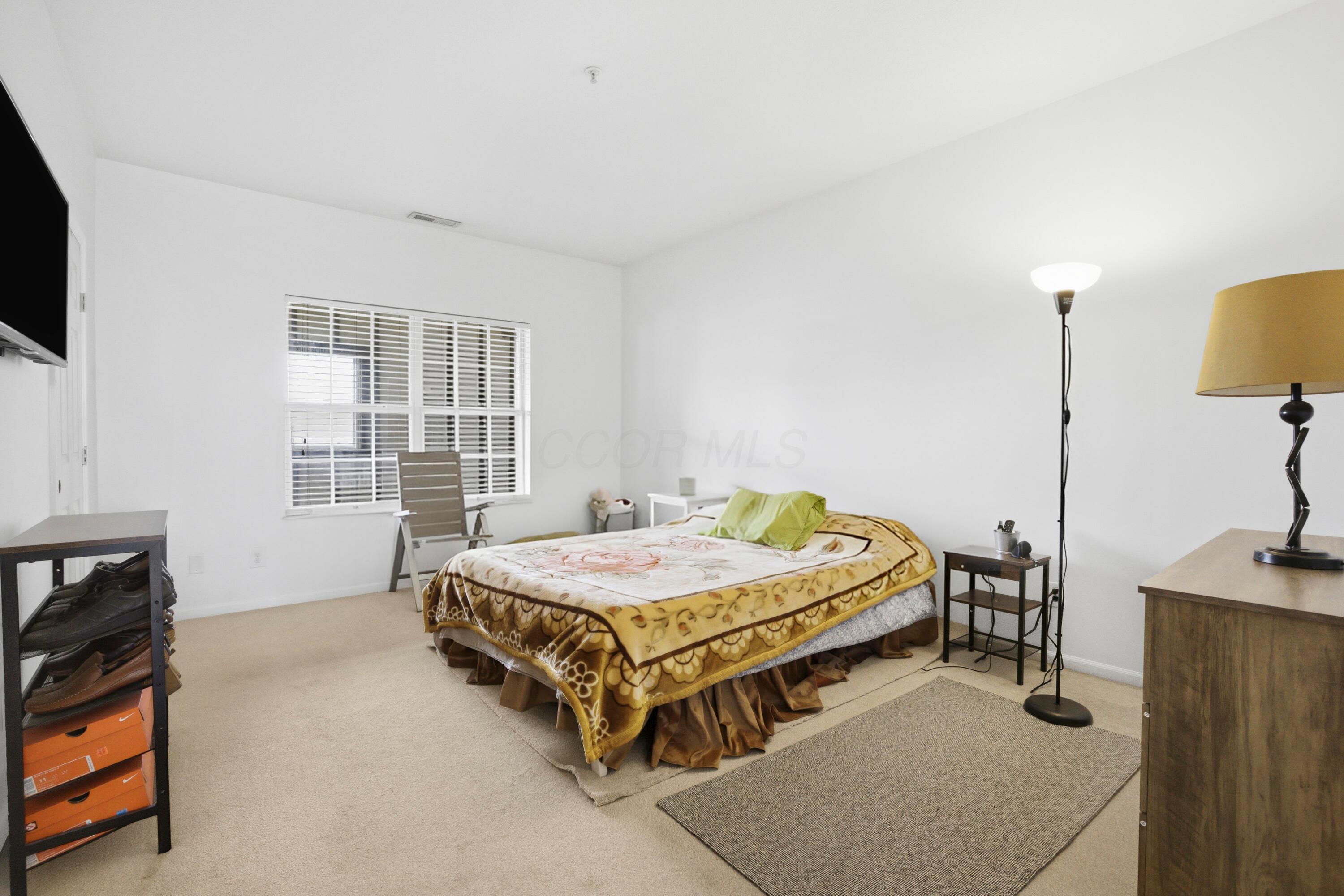 6065 Craughwell Lane Property Photo 14