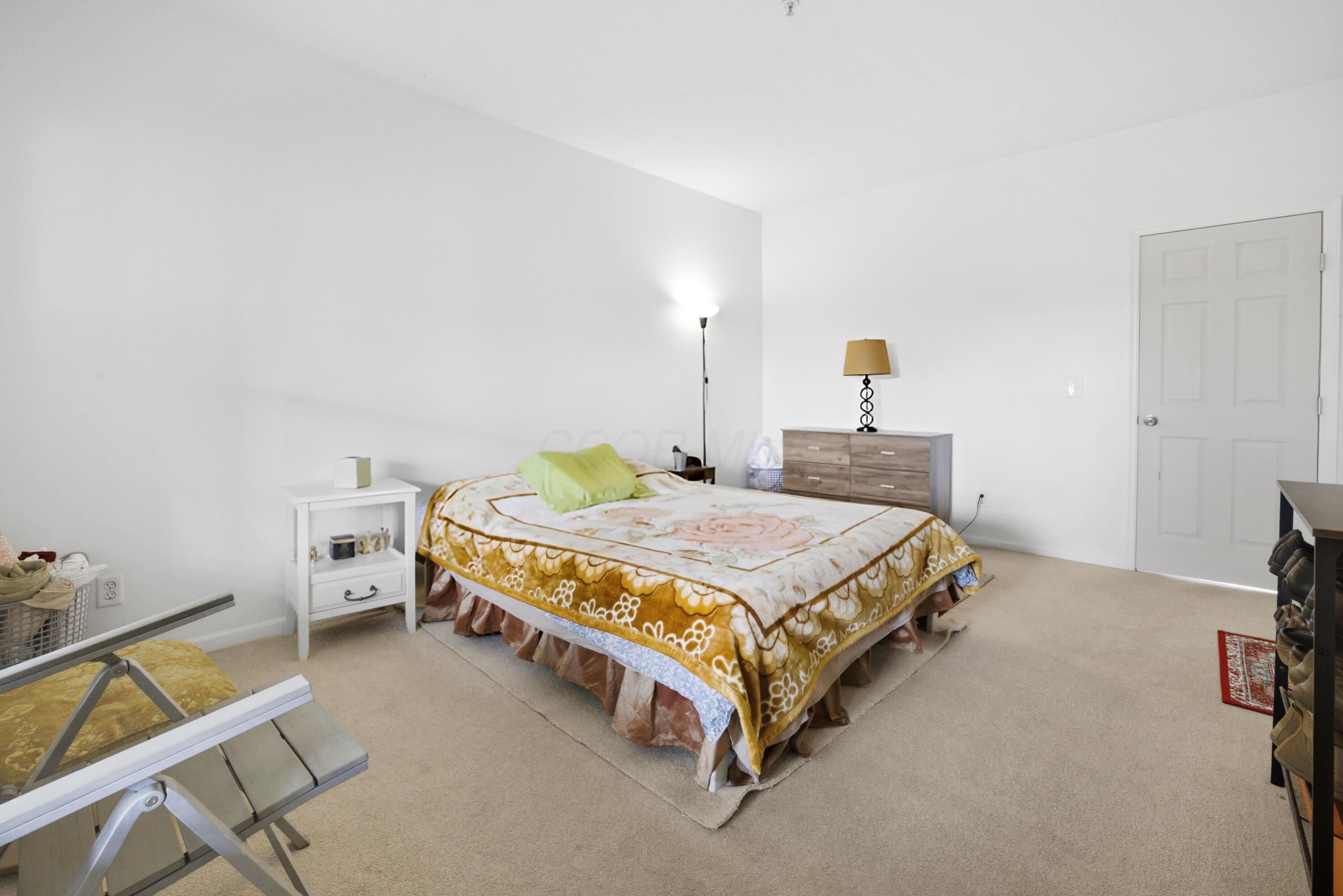 6065 Craughwell Lane Property Photo 15