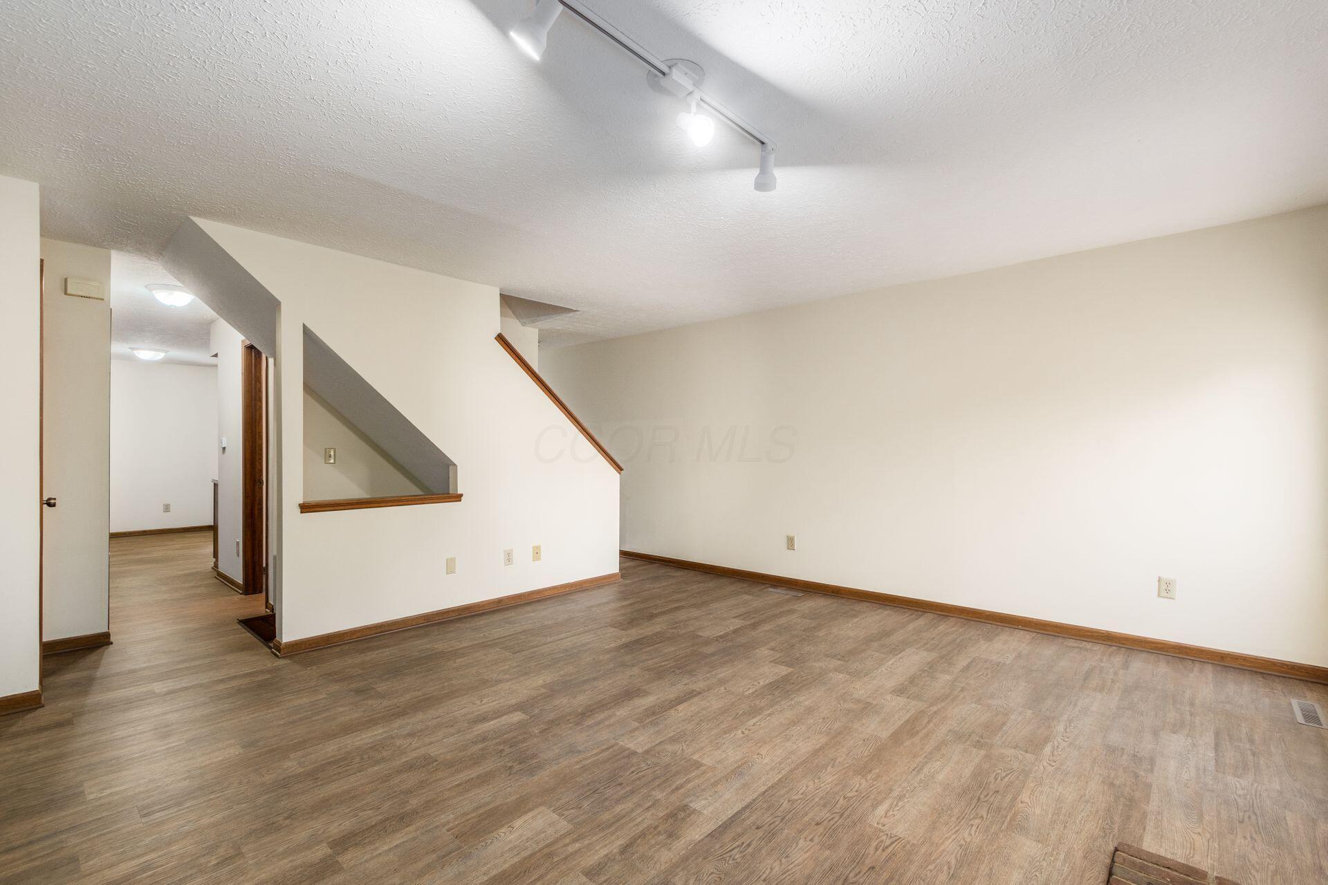 4847 Dierker Road Property Photo 6