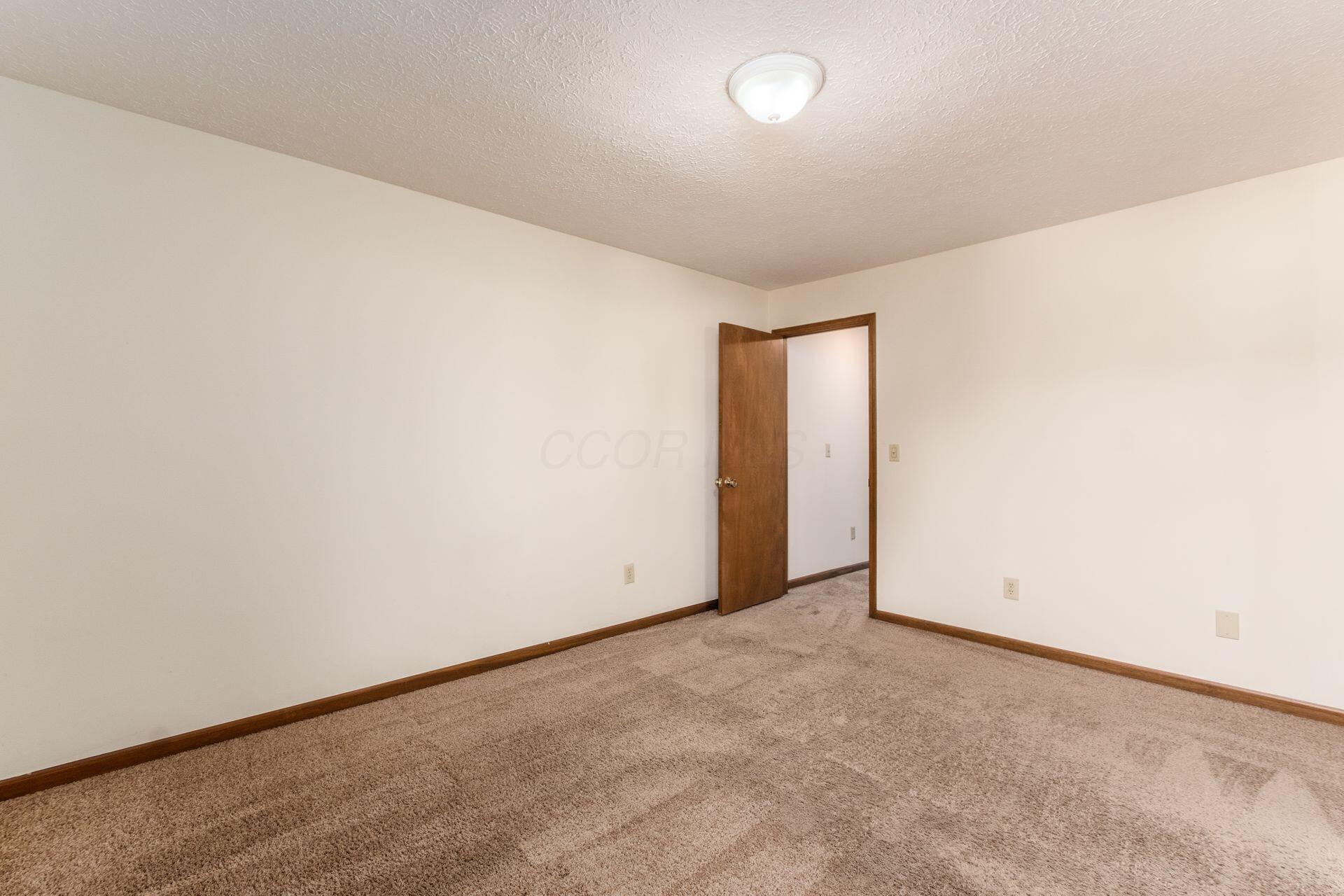 4847 Dierker Road Property Photo 14