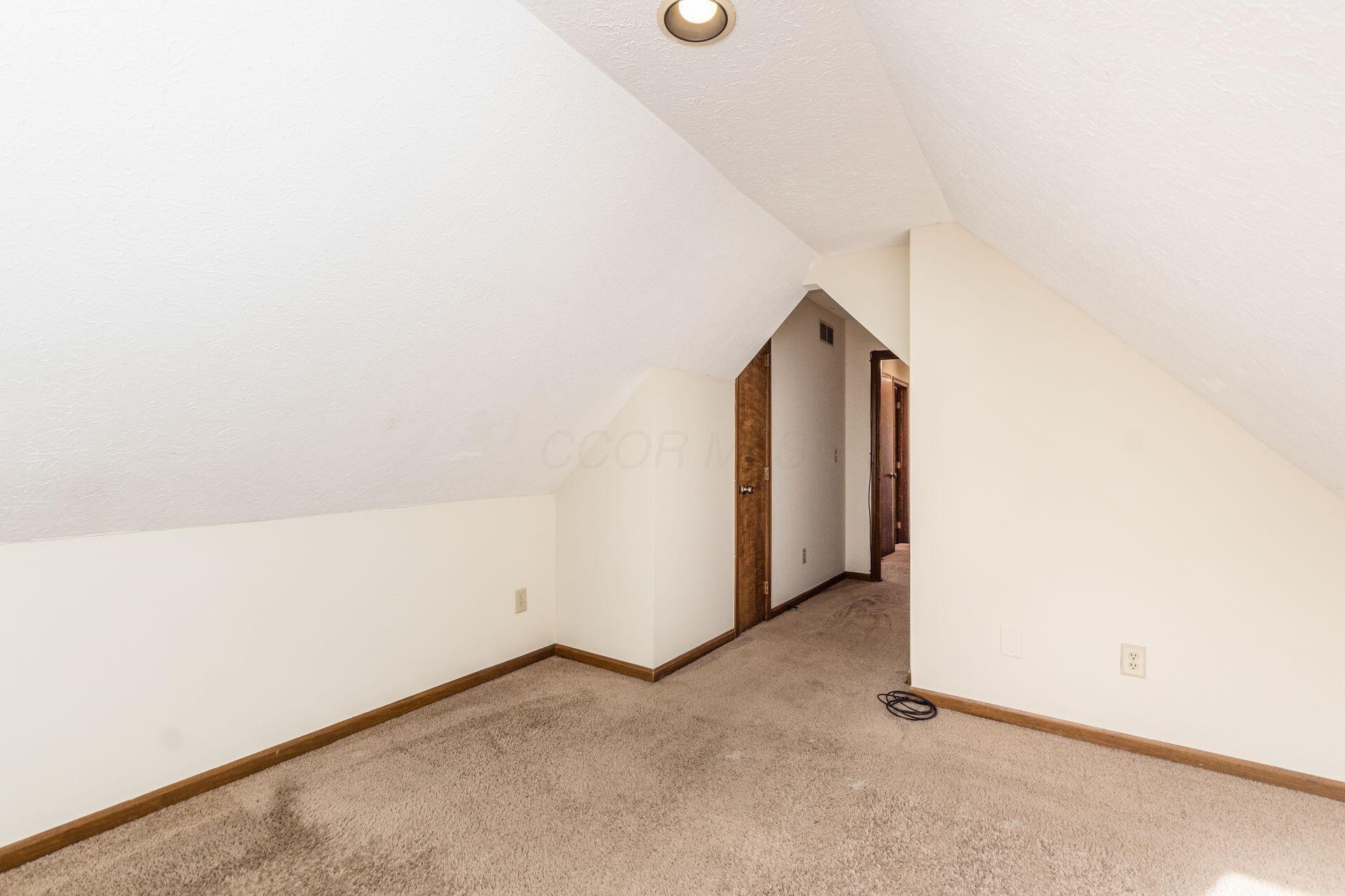 4847 Dierker Road Property Photo 21