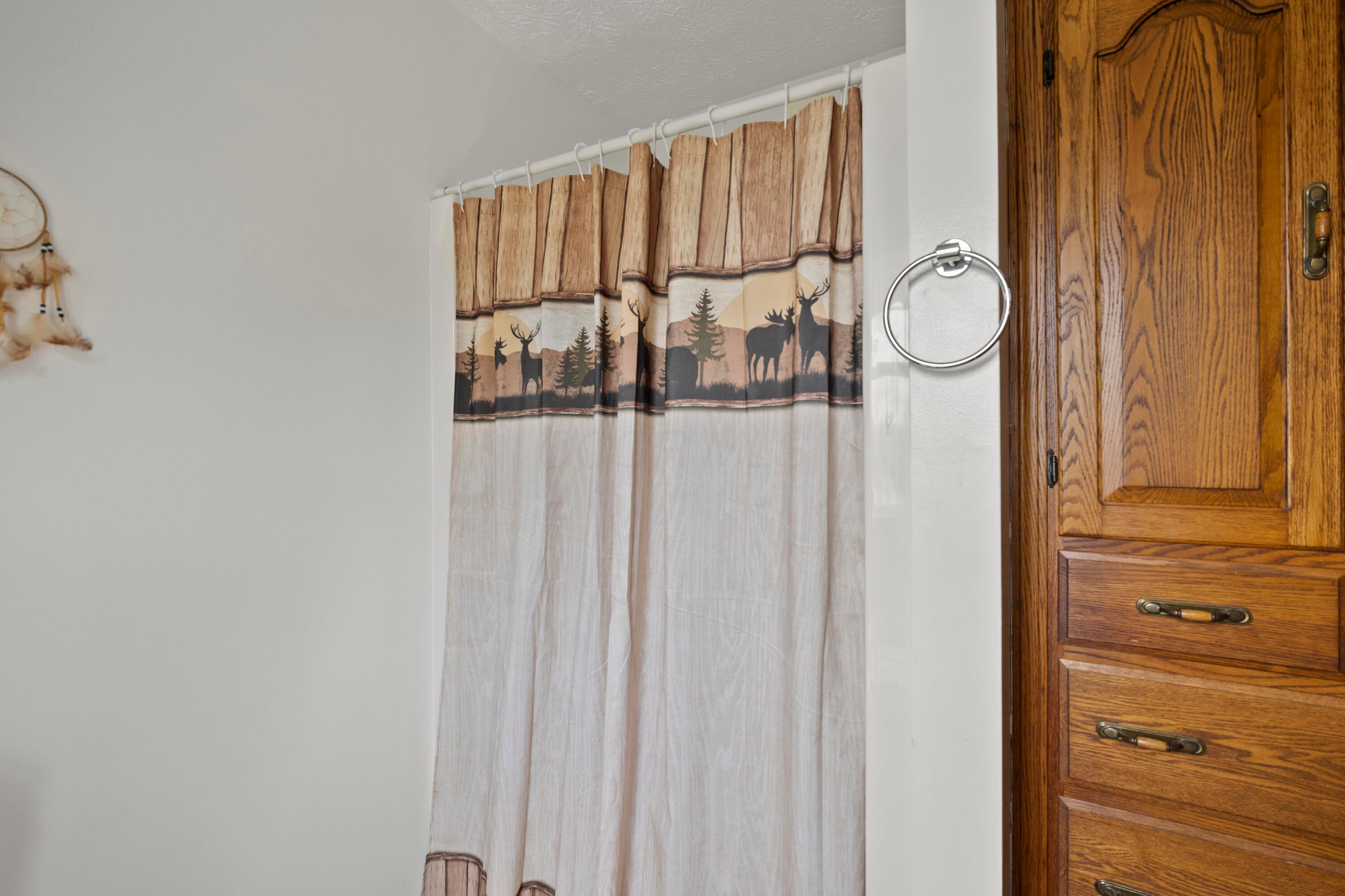 27261 Newcastle Road Property Photo 36