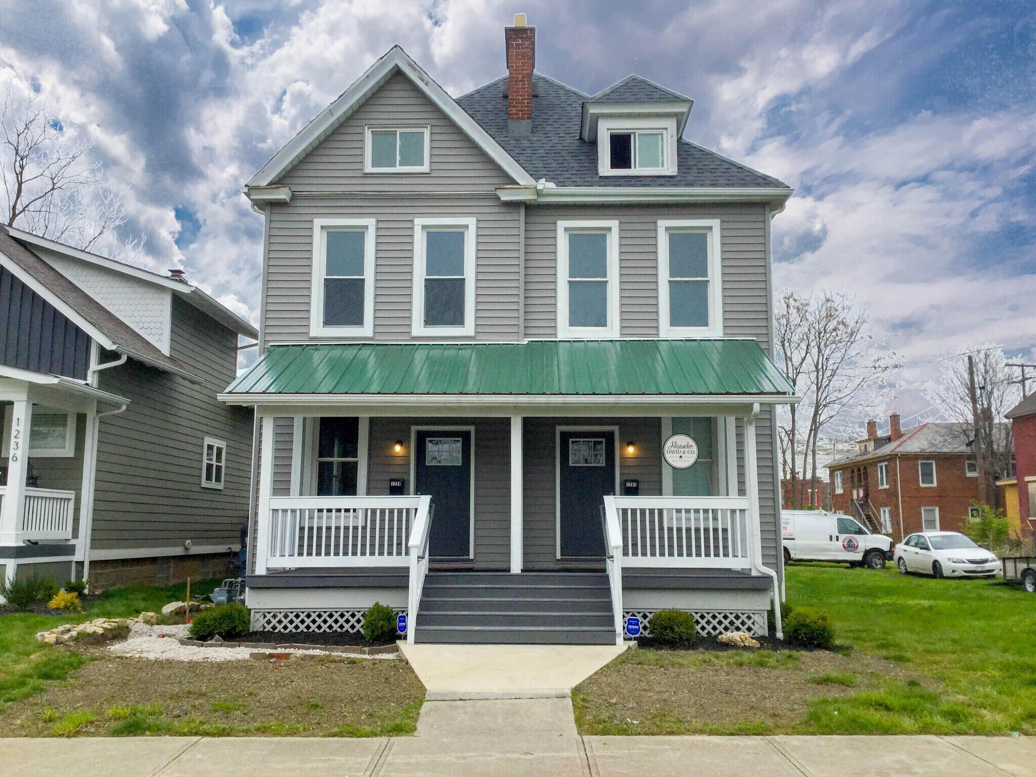 1242 E Mound Street Property Photo 1