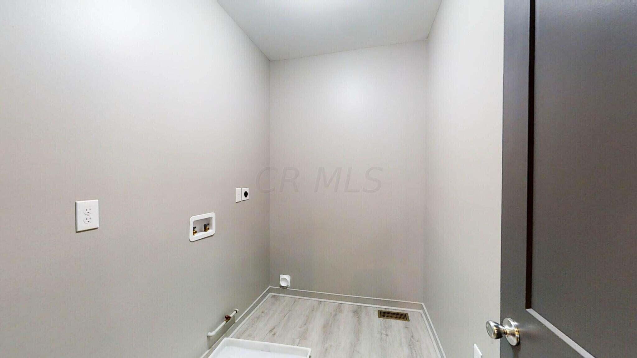 1242 E Mound Street Property Photo 17