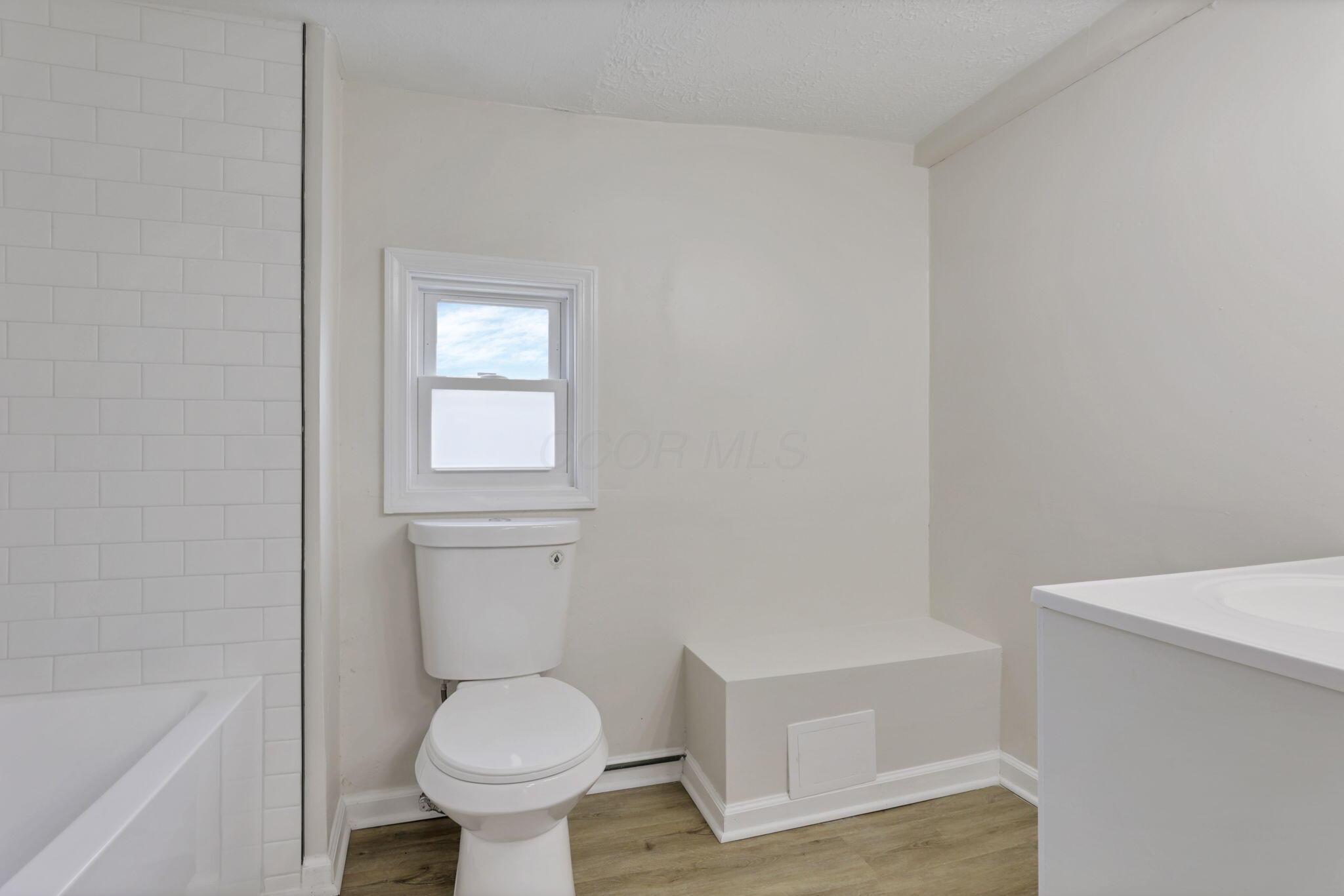 561 Erickson Avenue Property Photo 23