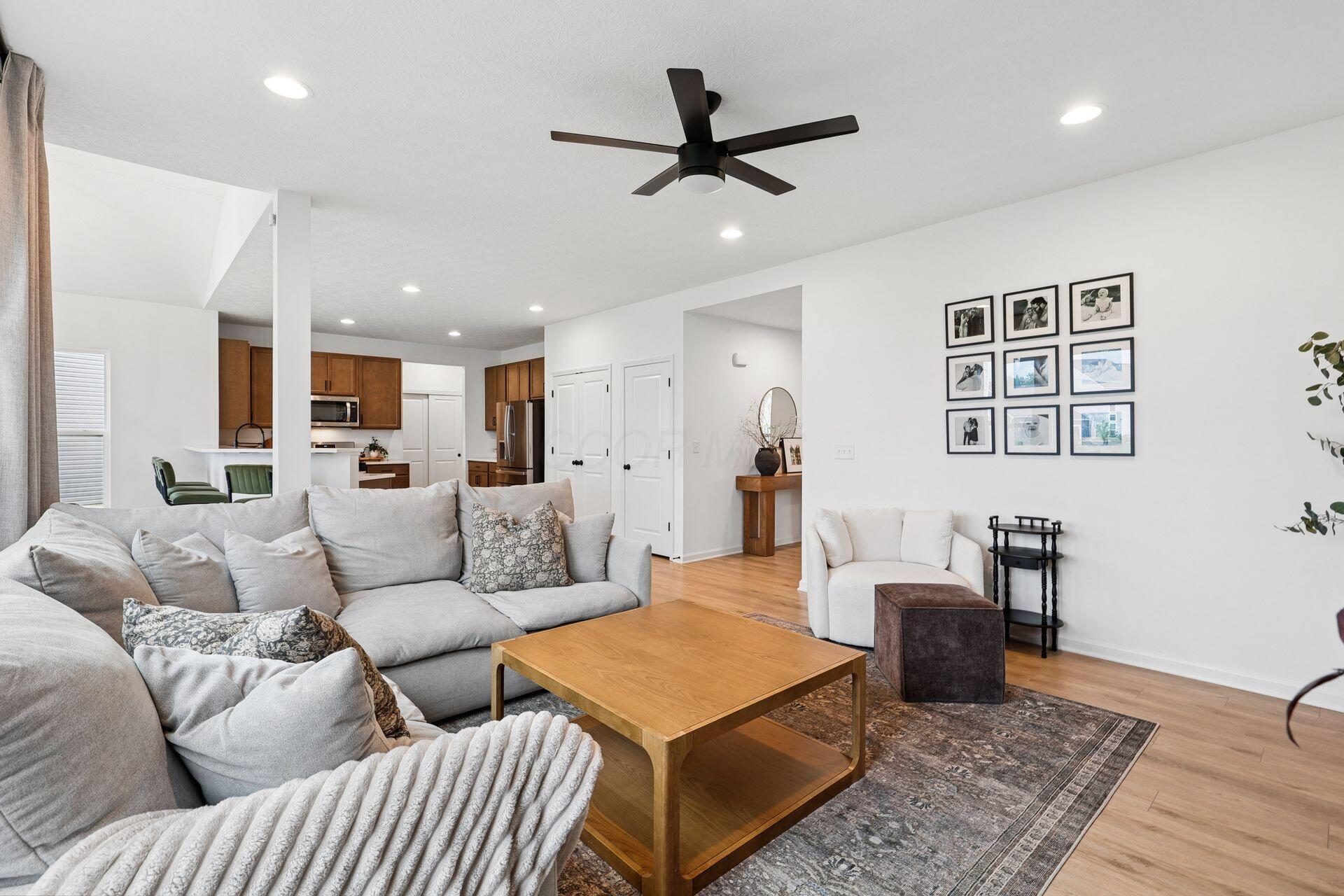 2105 Ashby Way Property Photo 6
