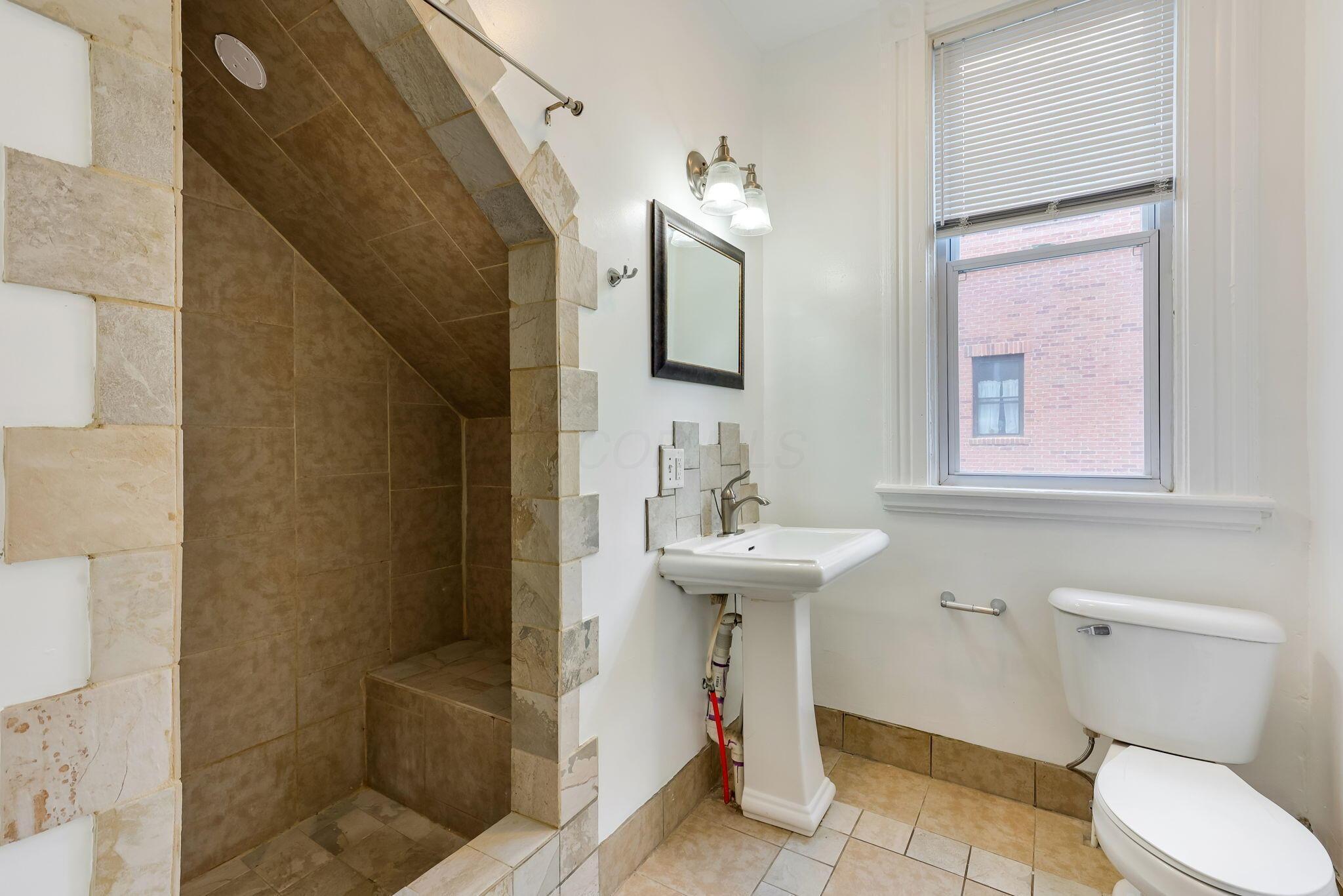 848 Franklin Avenue Property Photo 21