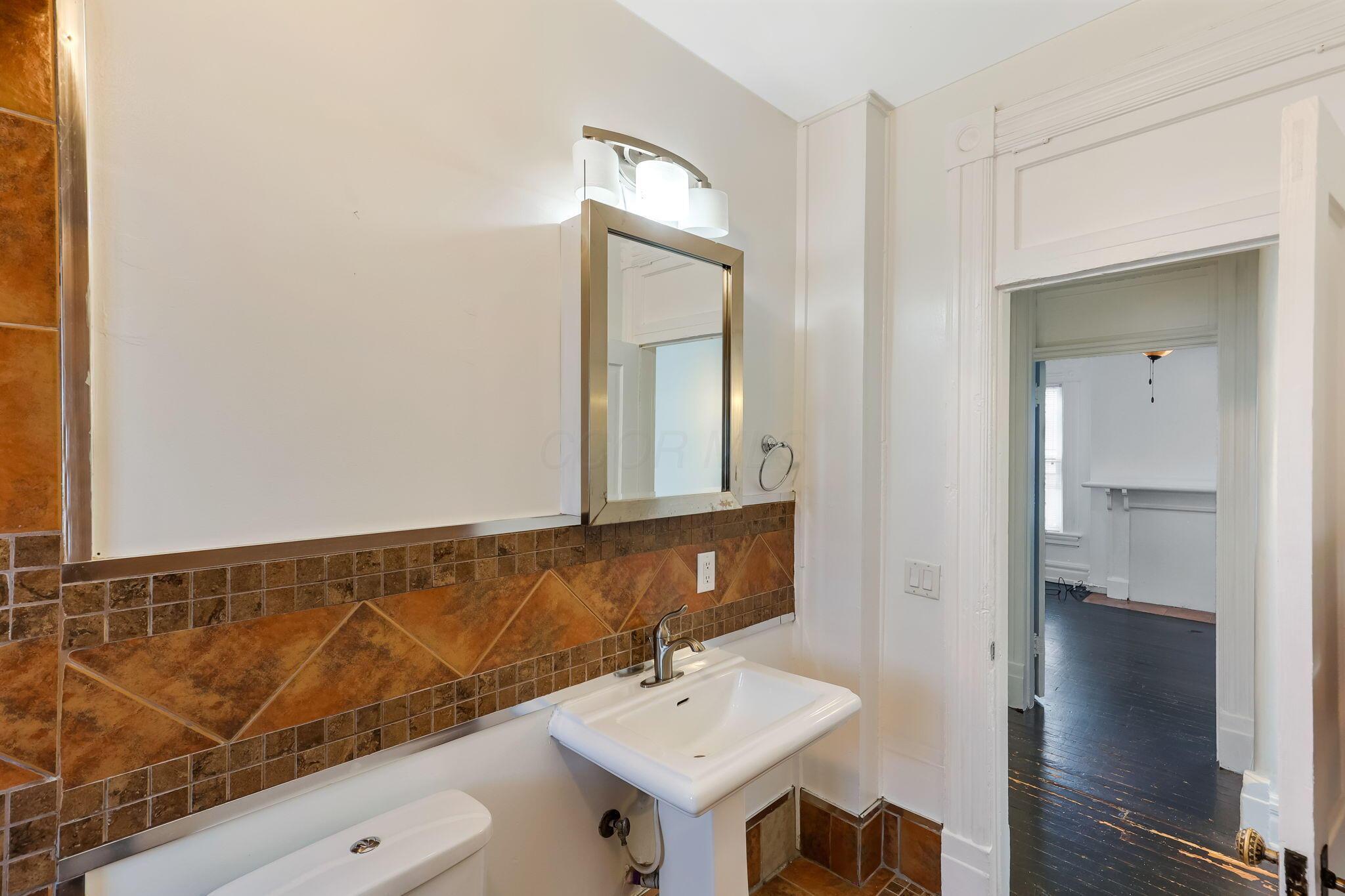 848 Franklin Avenue Property Photo 26