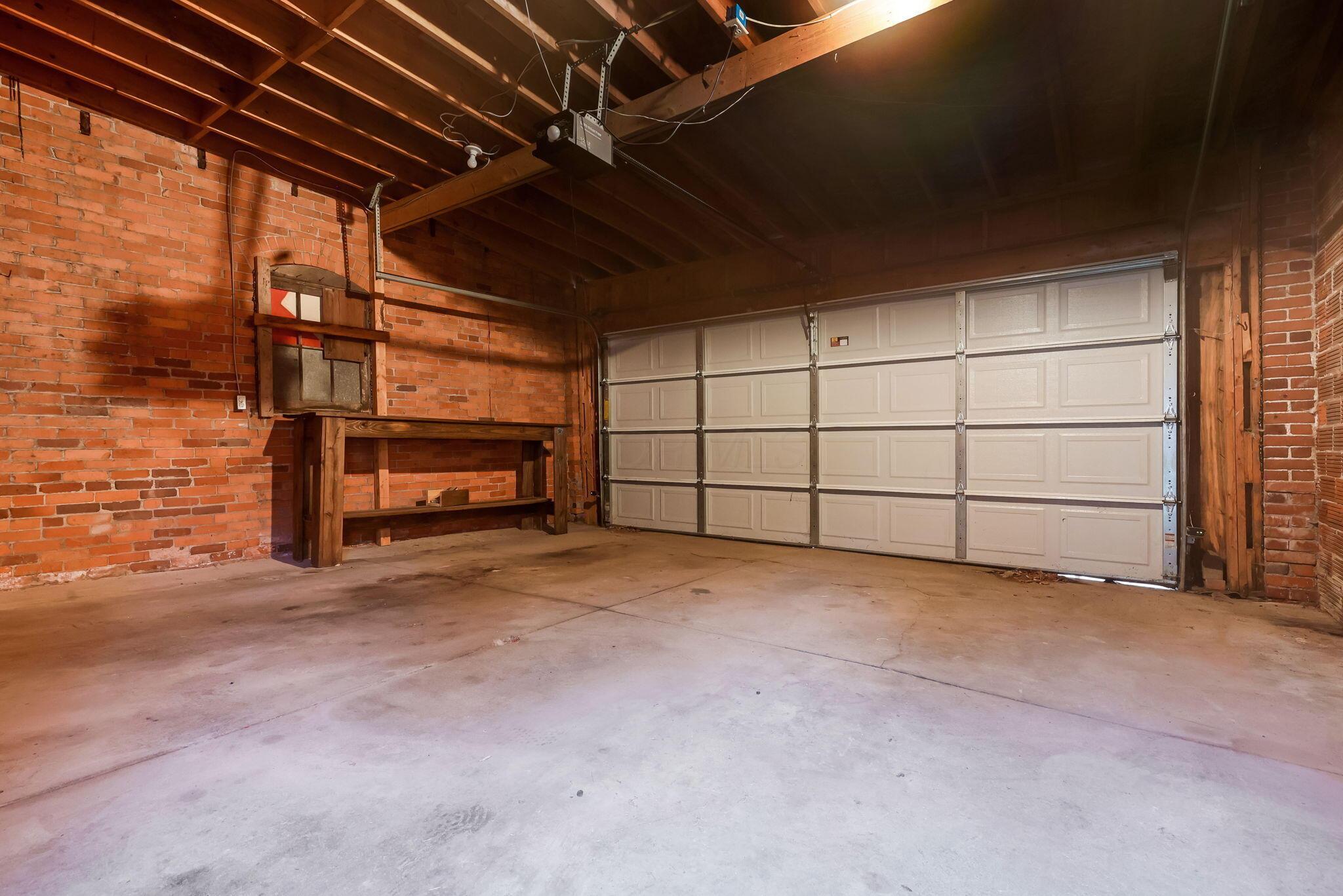 848-850 Franklin Avenue Property Photo 54