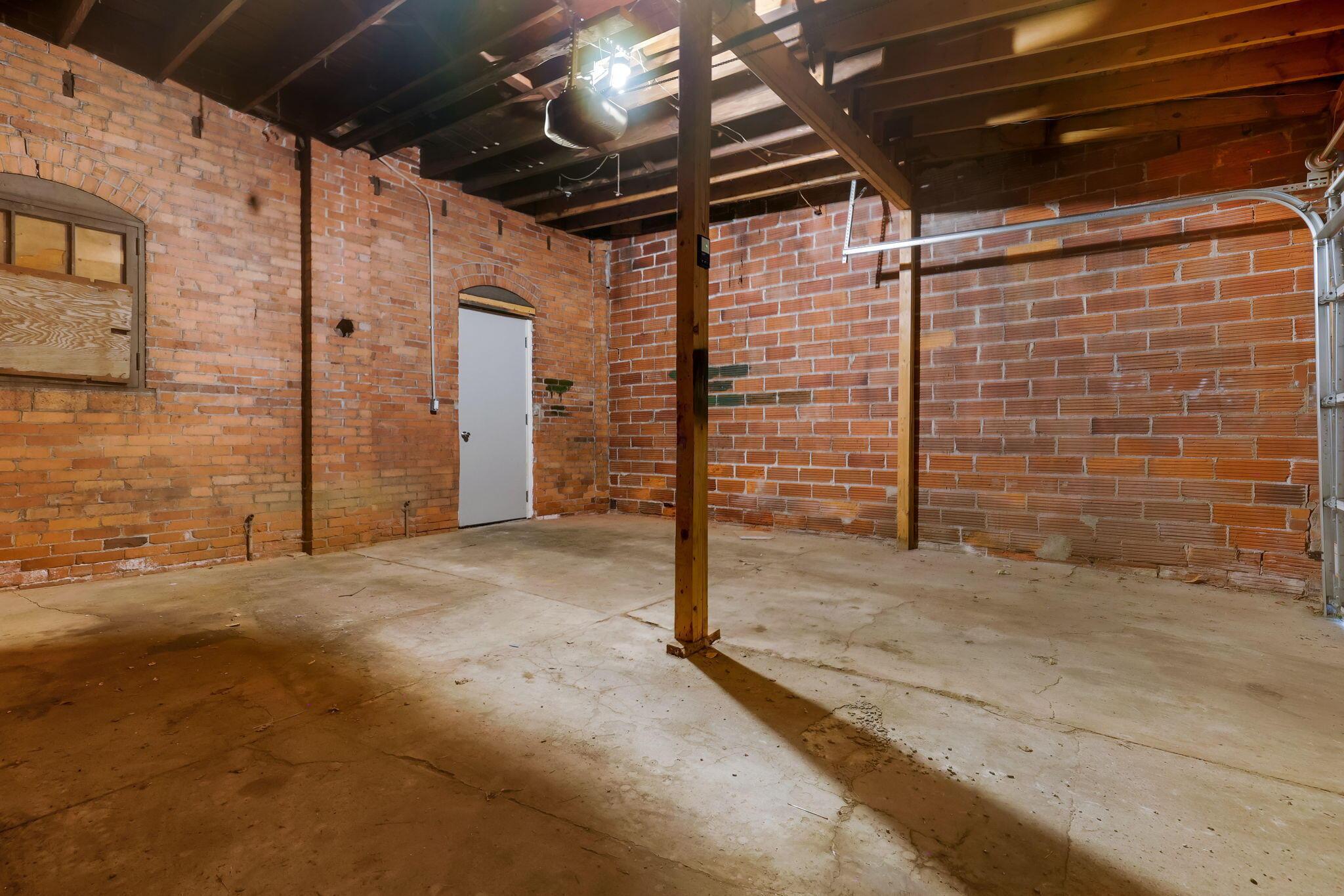848-850 Franklin Avenue Property Photo 56