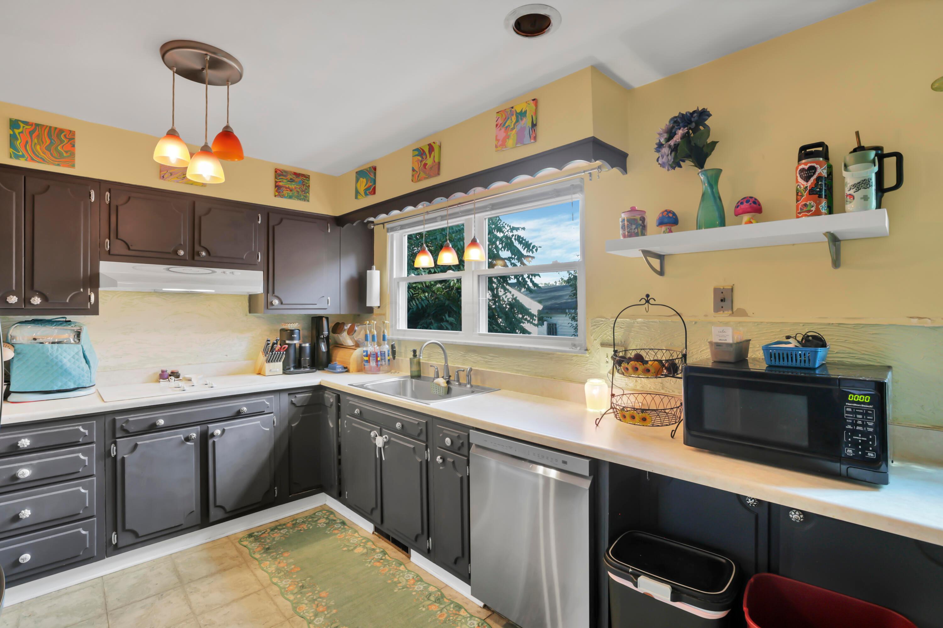 828 Wiltshire Road Property Photo 1
