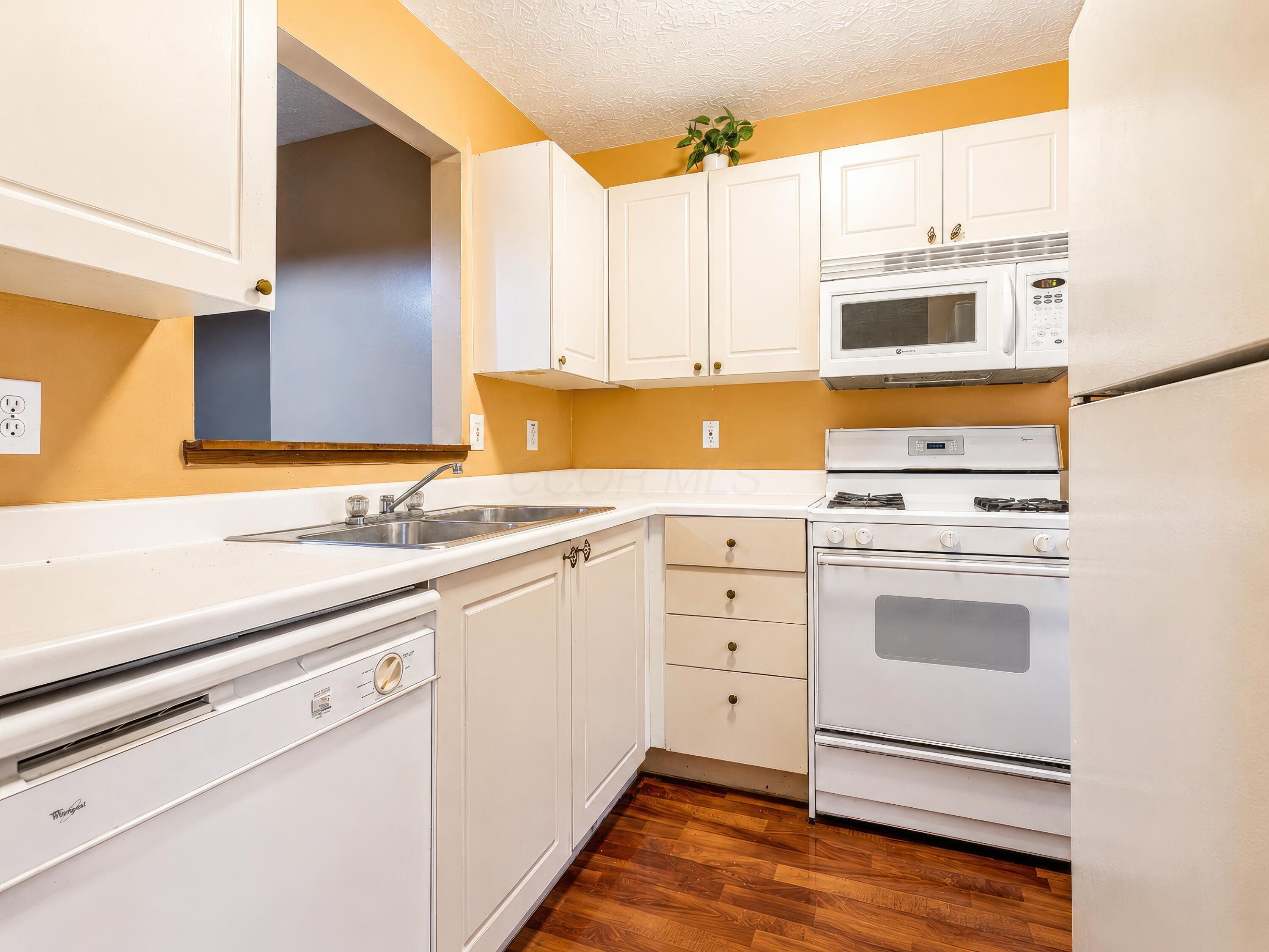238 Macfalls Way, 87c Property Photo 3