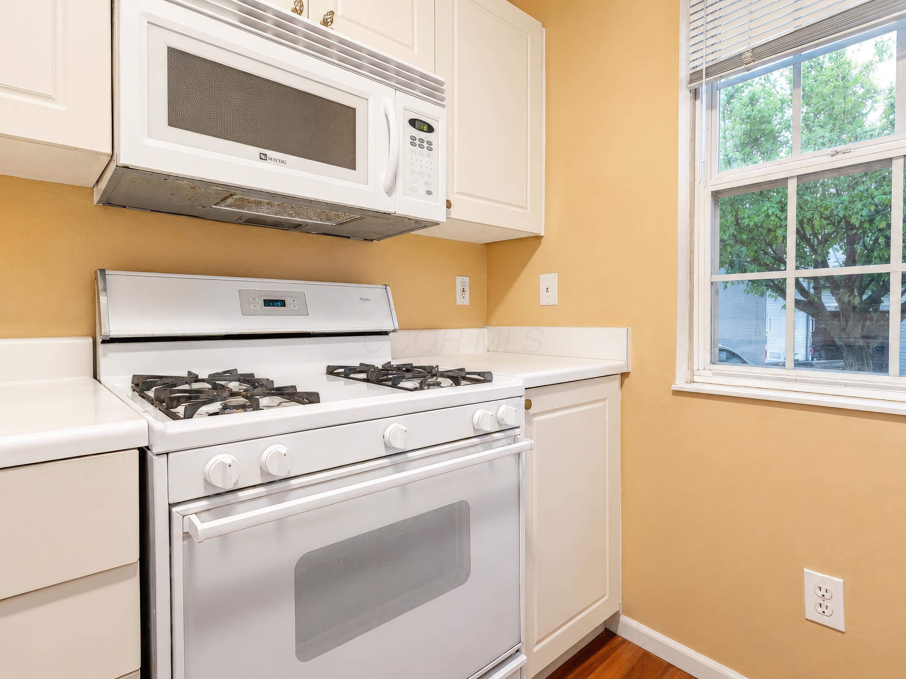 238 Macfalls Way, 87c Property Photo 4