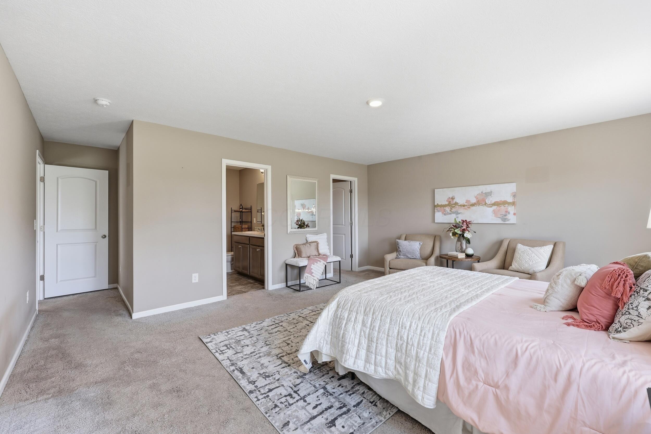 5560 Bamberg Drive Property Photo 10