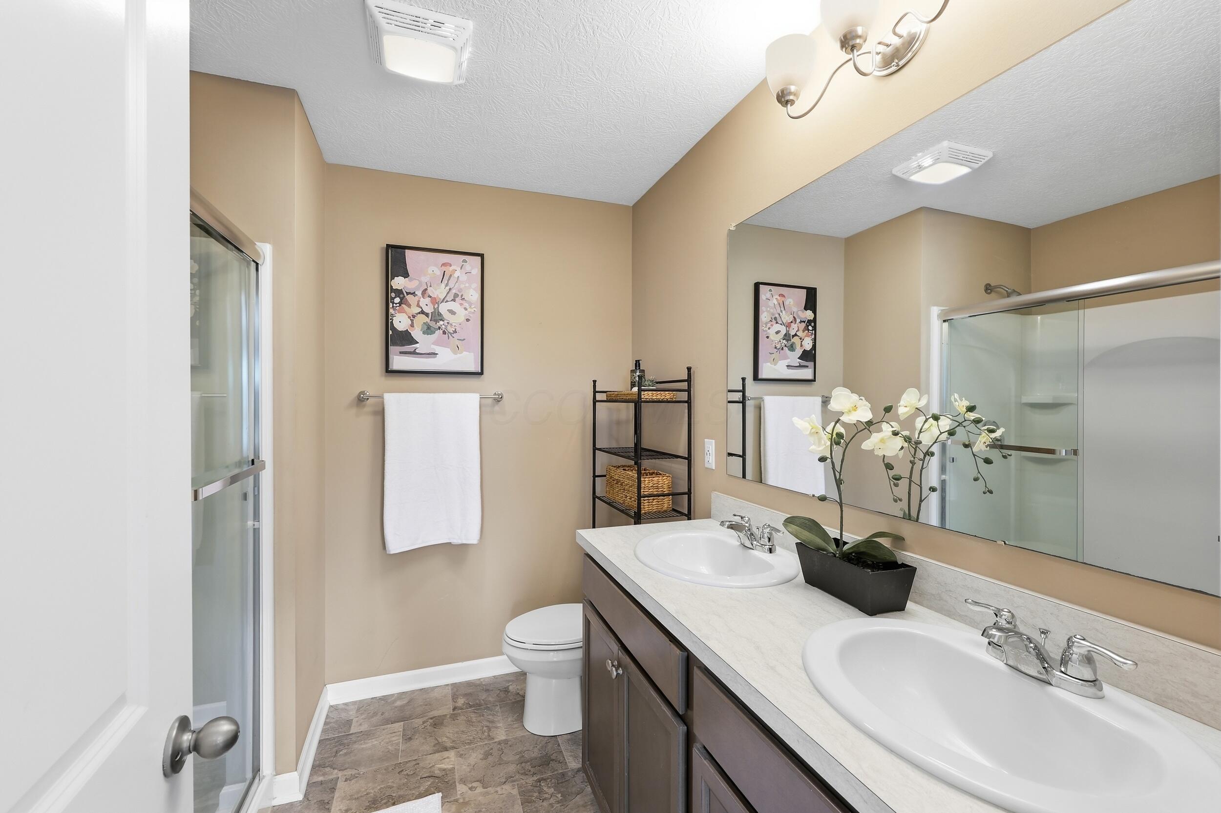 5560 Bamberg Drive Property Photo 11