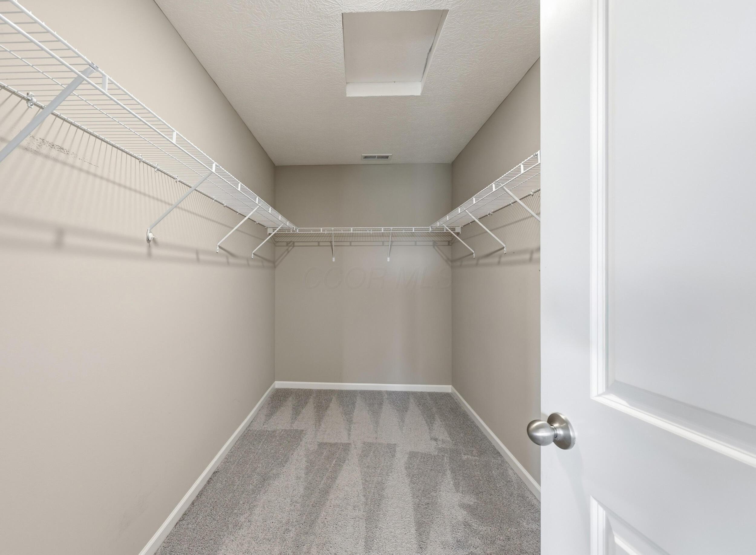 5560 Bamberg Drive Property Photo 12