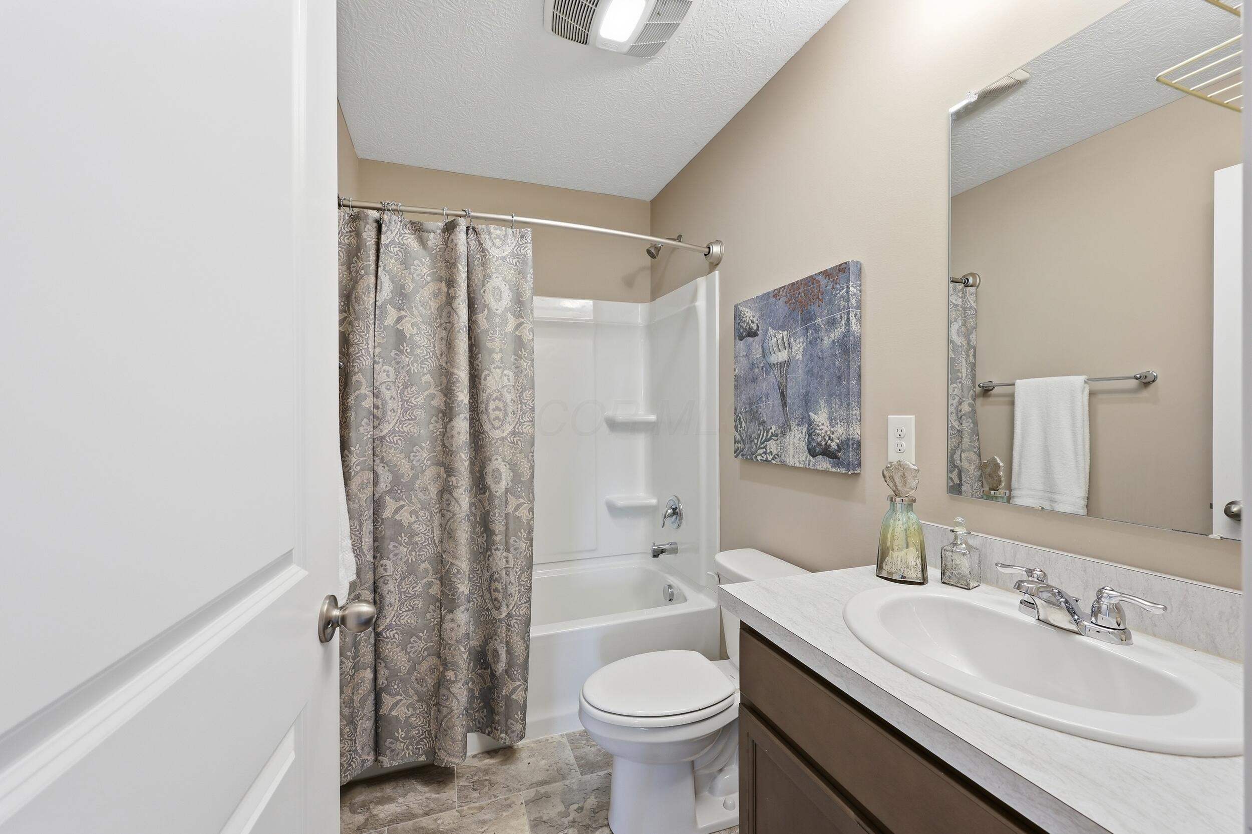 5560 Bamberg Drive Property Photo 14