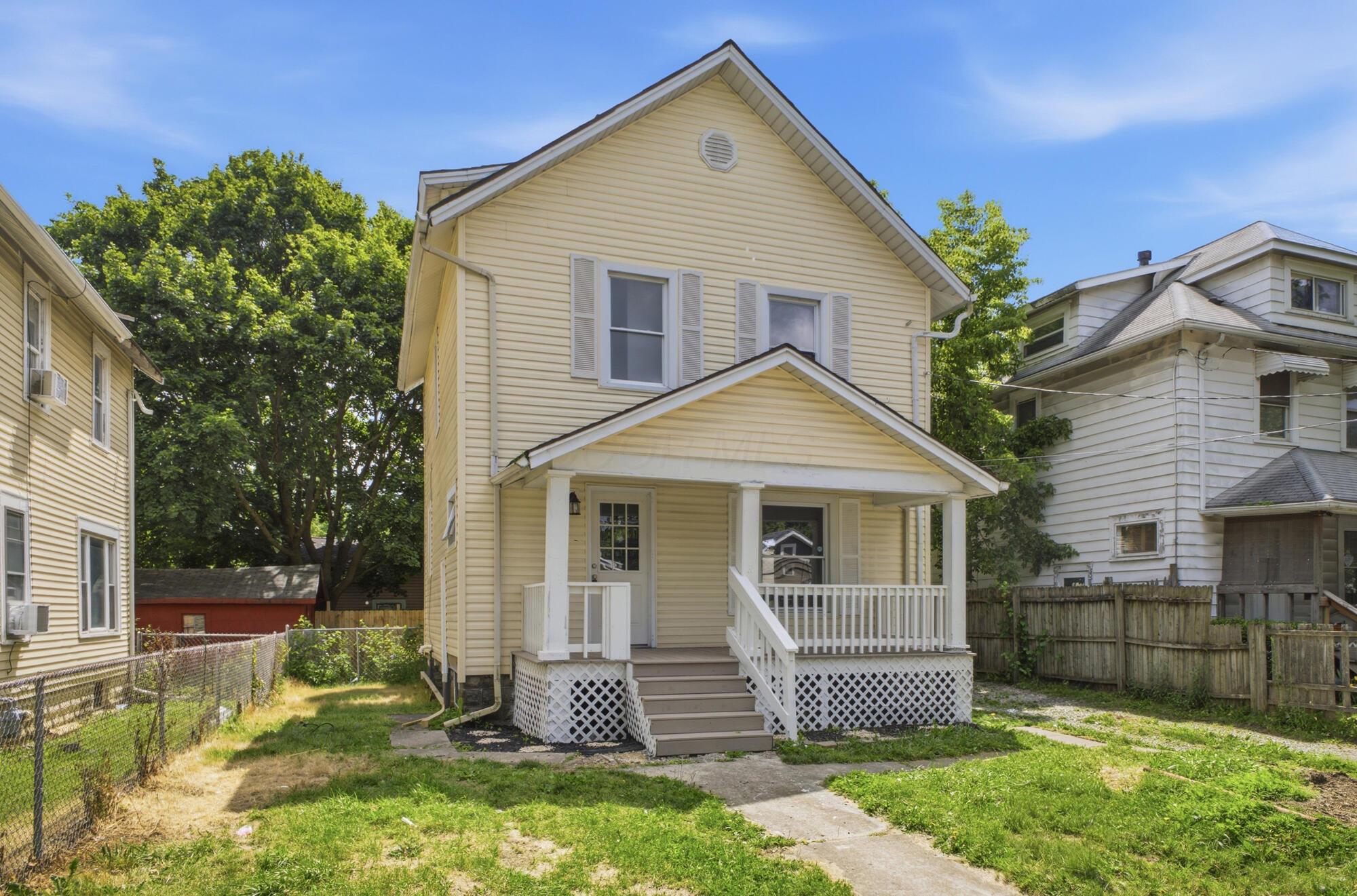 738 Windsor Street Property Photo 2