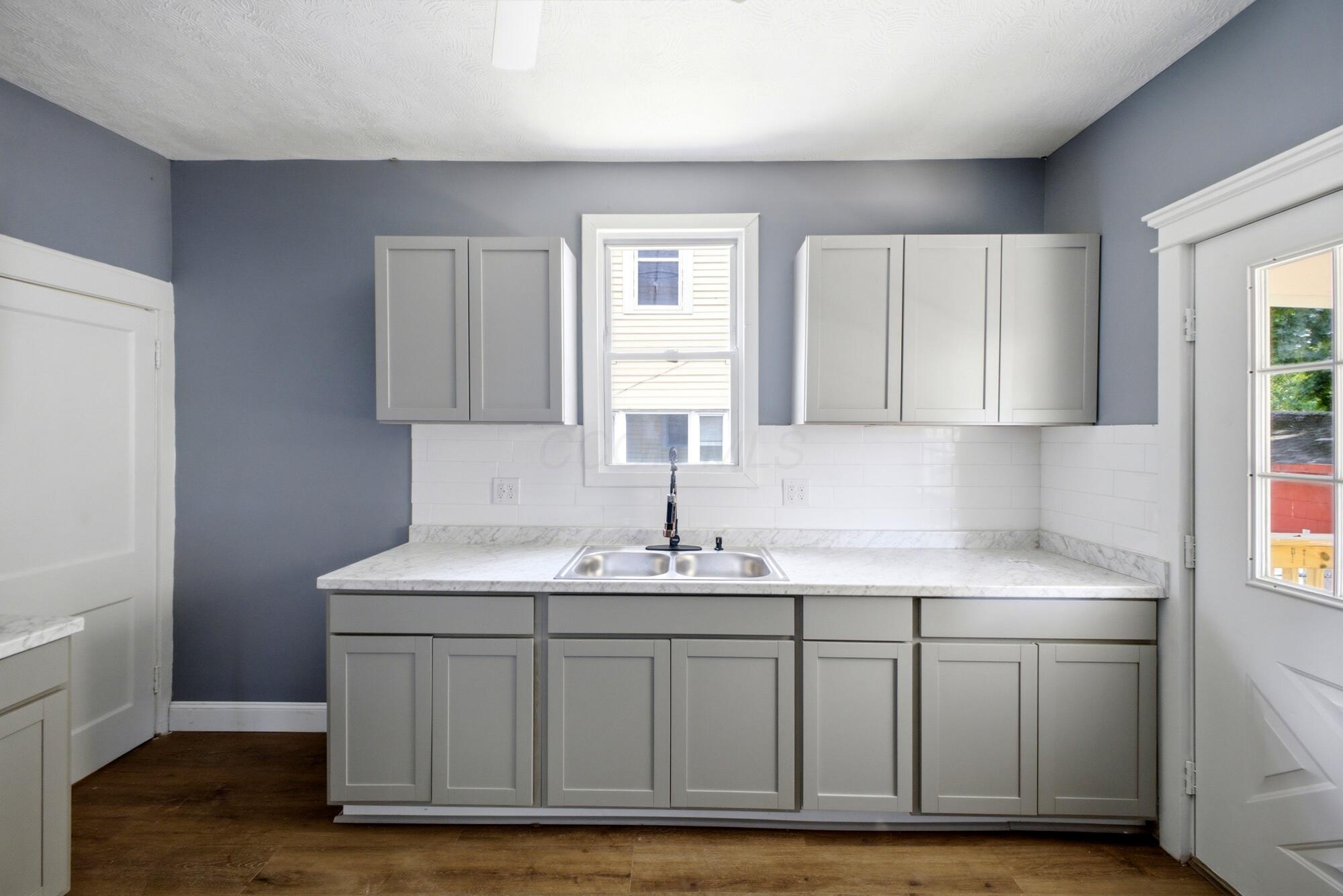 738 Windsor Street Property Photo 12